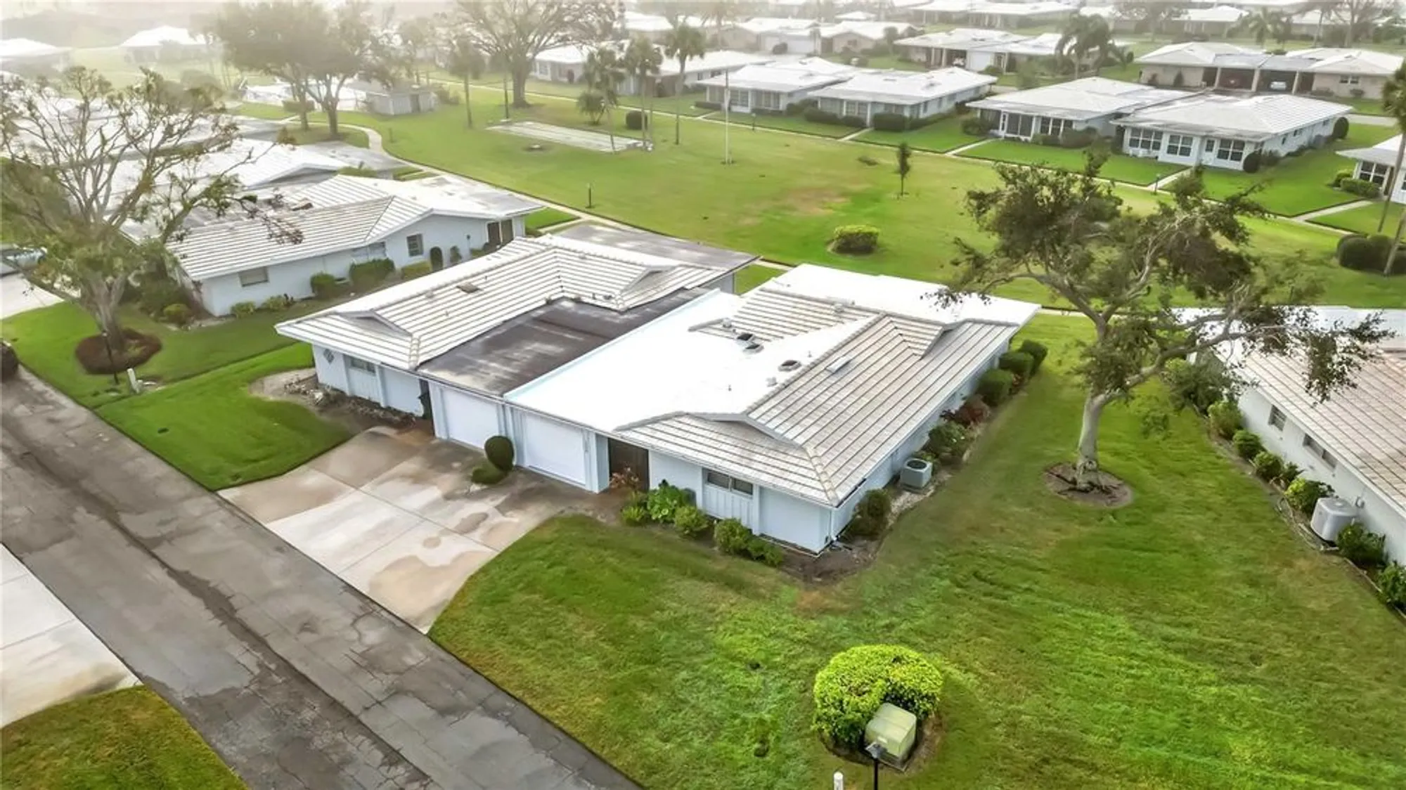 Property Slideshow image 61 of 66 | 3220 southfield ln 810, Sarasota, FL, 34239