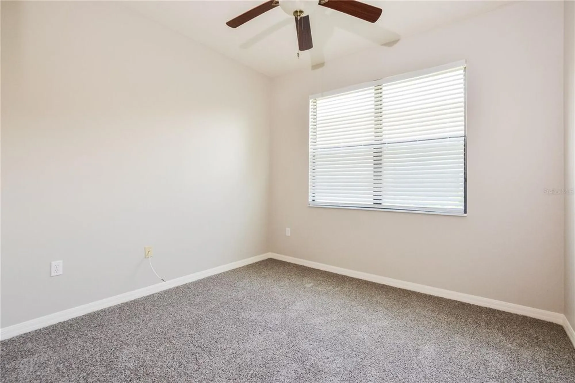 Property Slideshow image 10 of 16 | 1405 harbor ridge dr, Kissimmee, FL, 34759