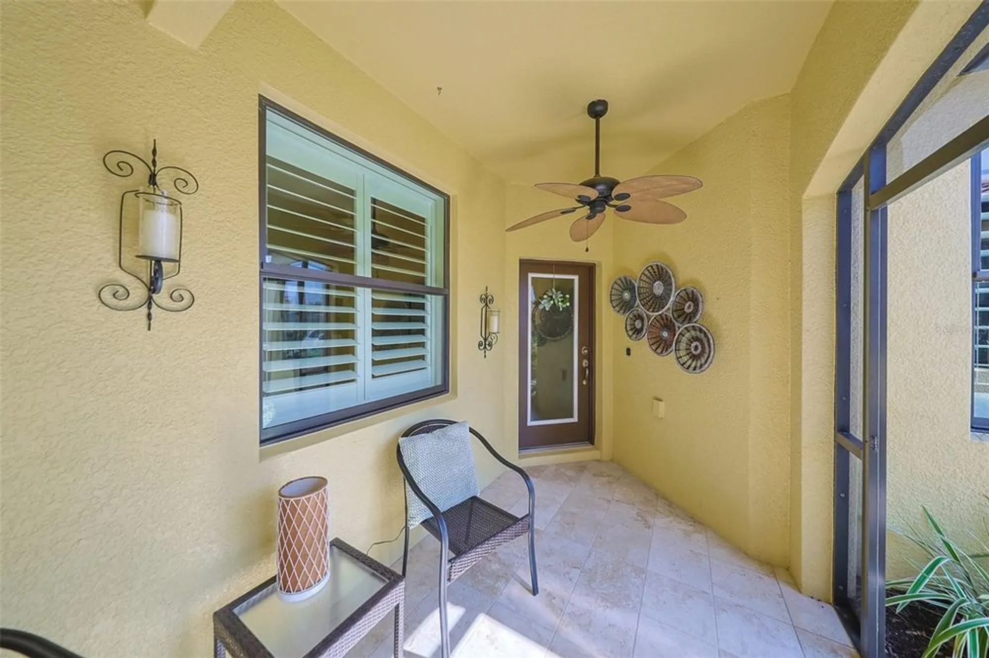 Property Slideshow image 5 of 70 | 329 bluewater falls ct, Apollo Beach, FL, 33572