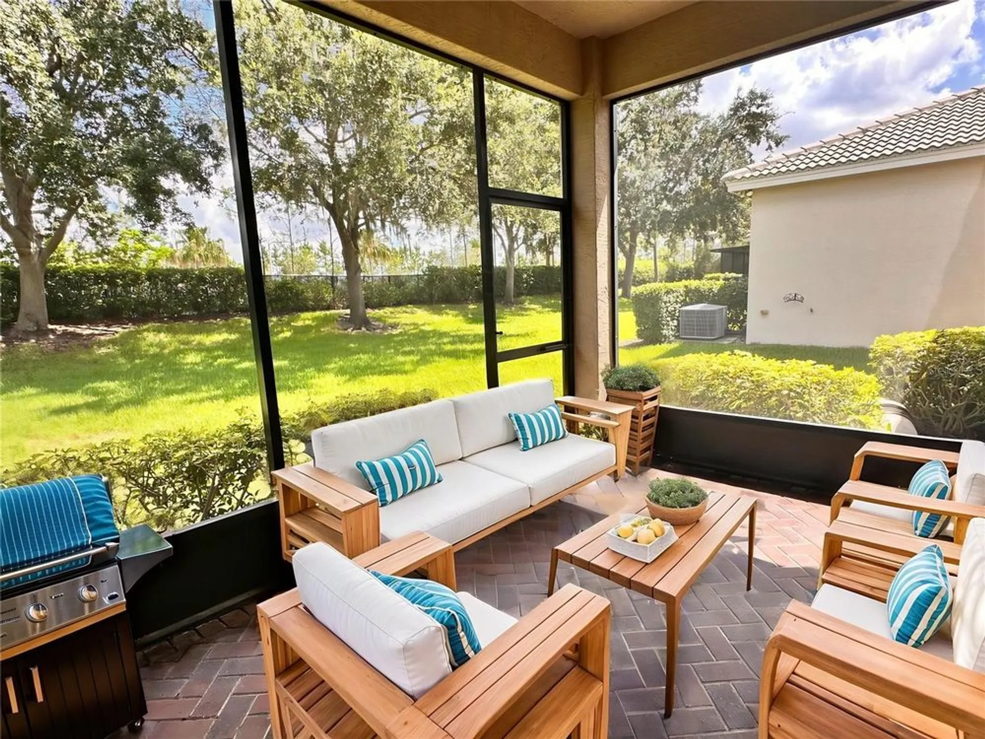 Property Slideshow image 14 of 14 | 4950 sandy brook cir, Wimauma, FL, 33598