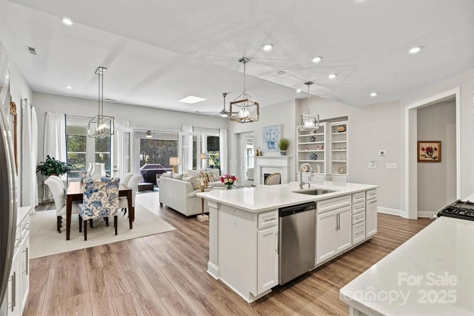 Property Slideshow image 9 of 48 | 12508 old iron ln, Charlotte, NC, 28215