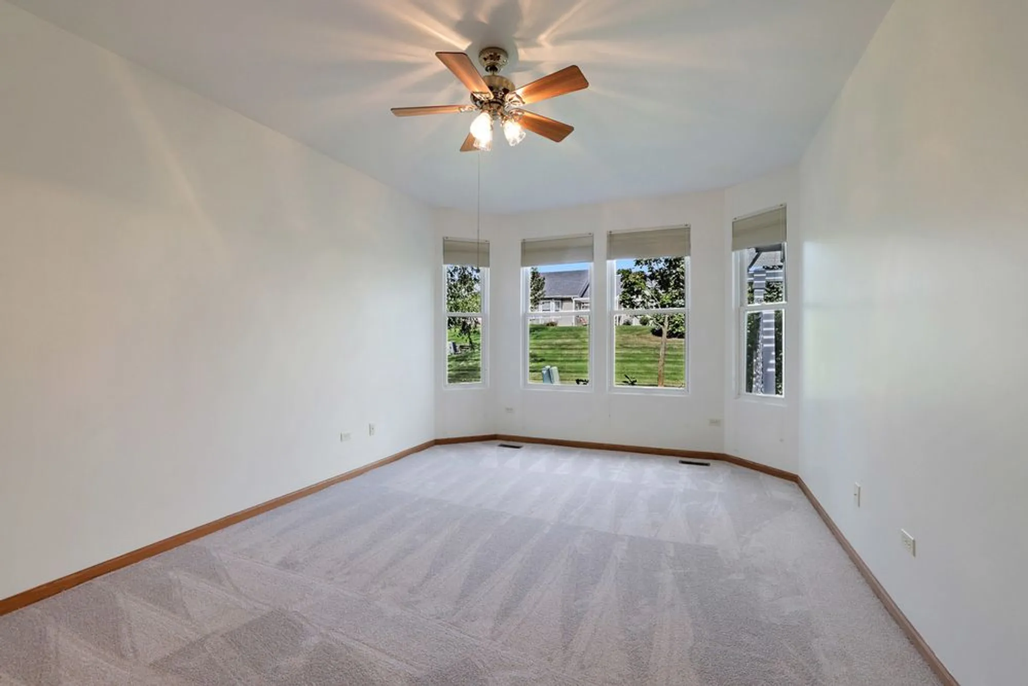 Property Slideshow image 18 of 43 | 12250 songbird ln, Huntley, IL, 60142