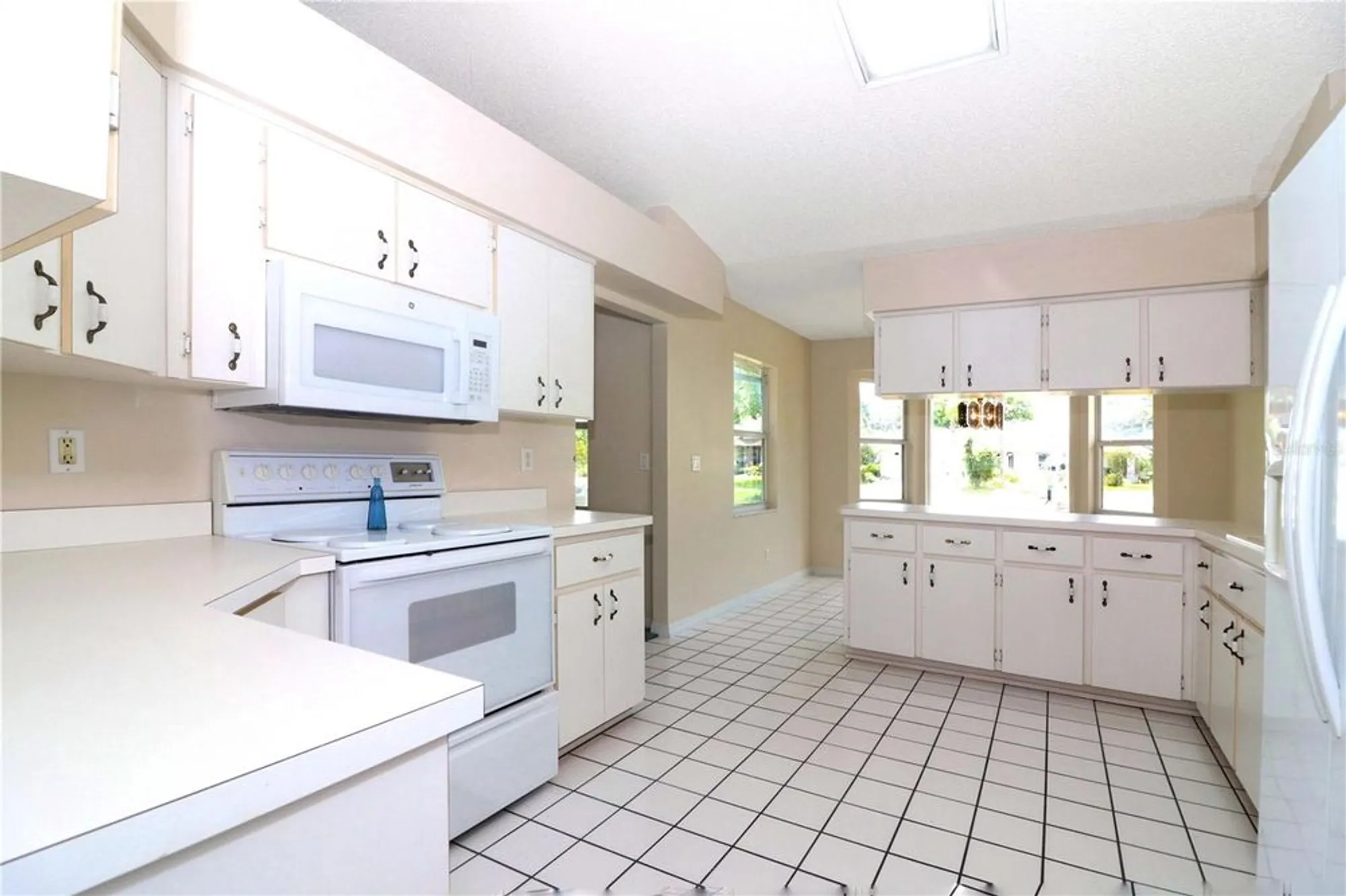 Property Slideshow image 5 of 35 | 21502 king henry ave, Leesburg, FL, 34748