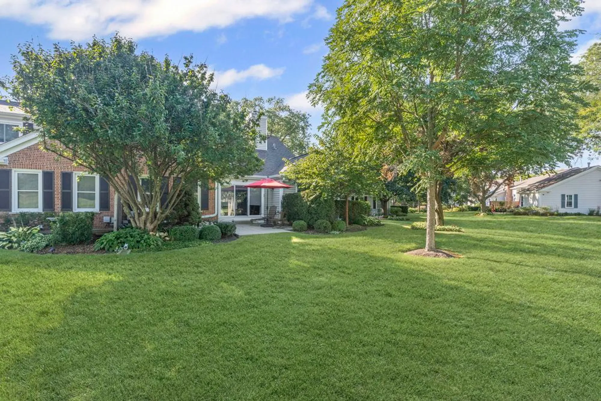 Property Slideshow image 6 of 6 | 688 glasgow ln, Prospect Heights, IL, 60070