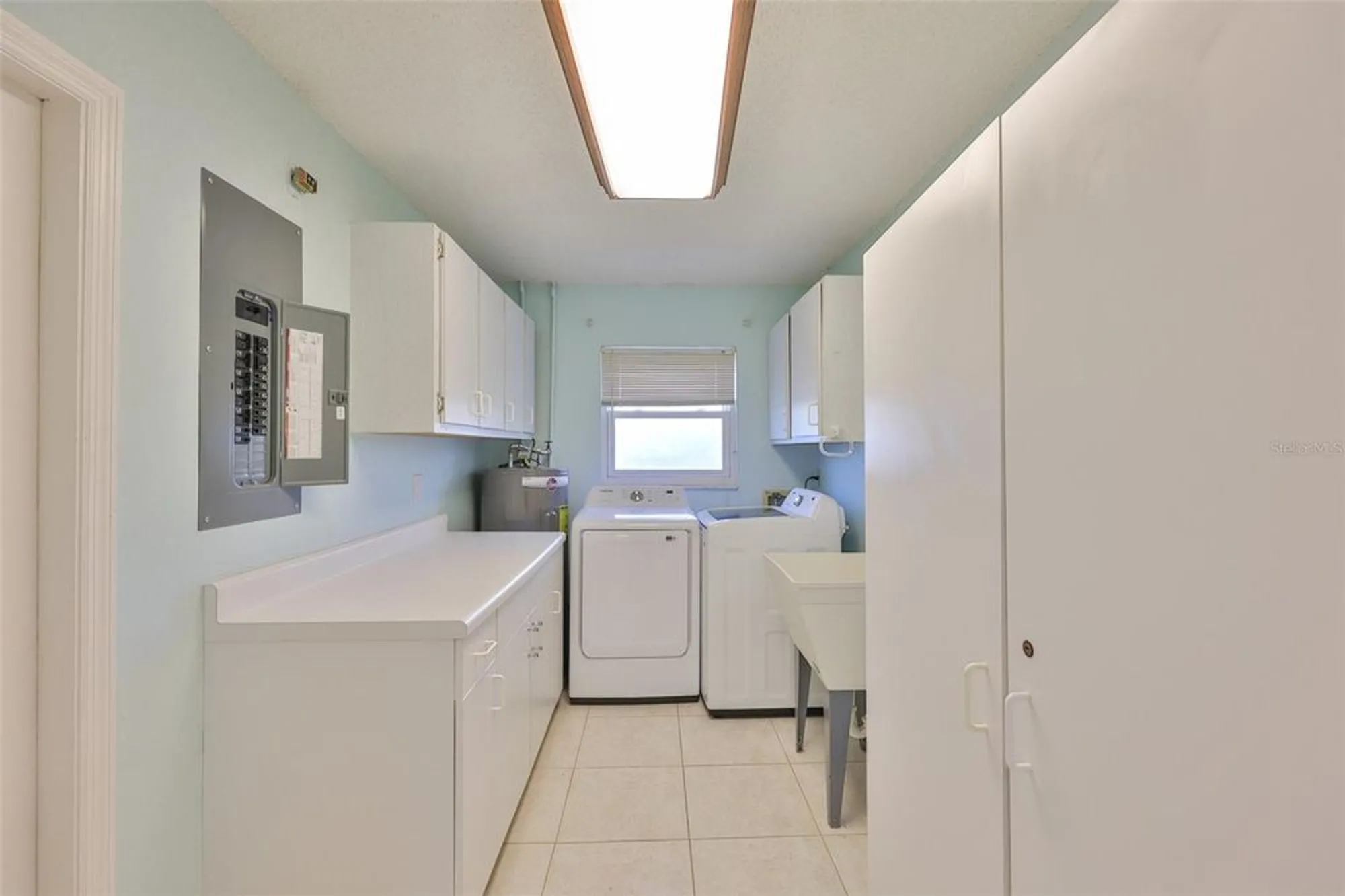 Property Slideshow image 20 of 46 | 206 sola ln, Sun City Center, FL, 33573