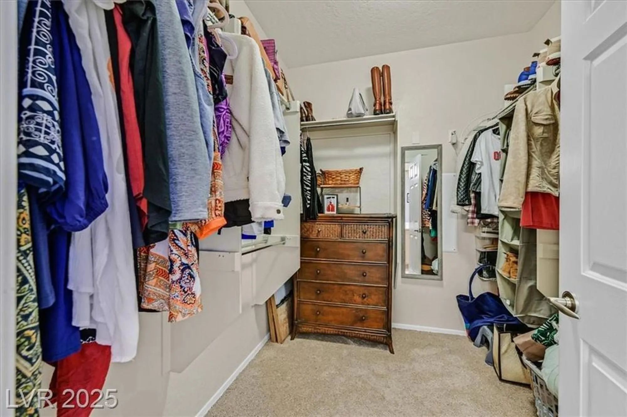 Property Slideshow image 19 of 37 | 6097 falconer ave, Las Vegas, NV, 89122