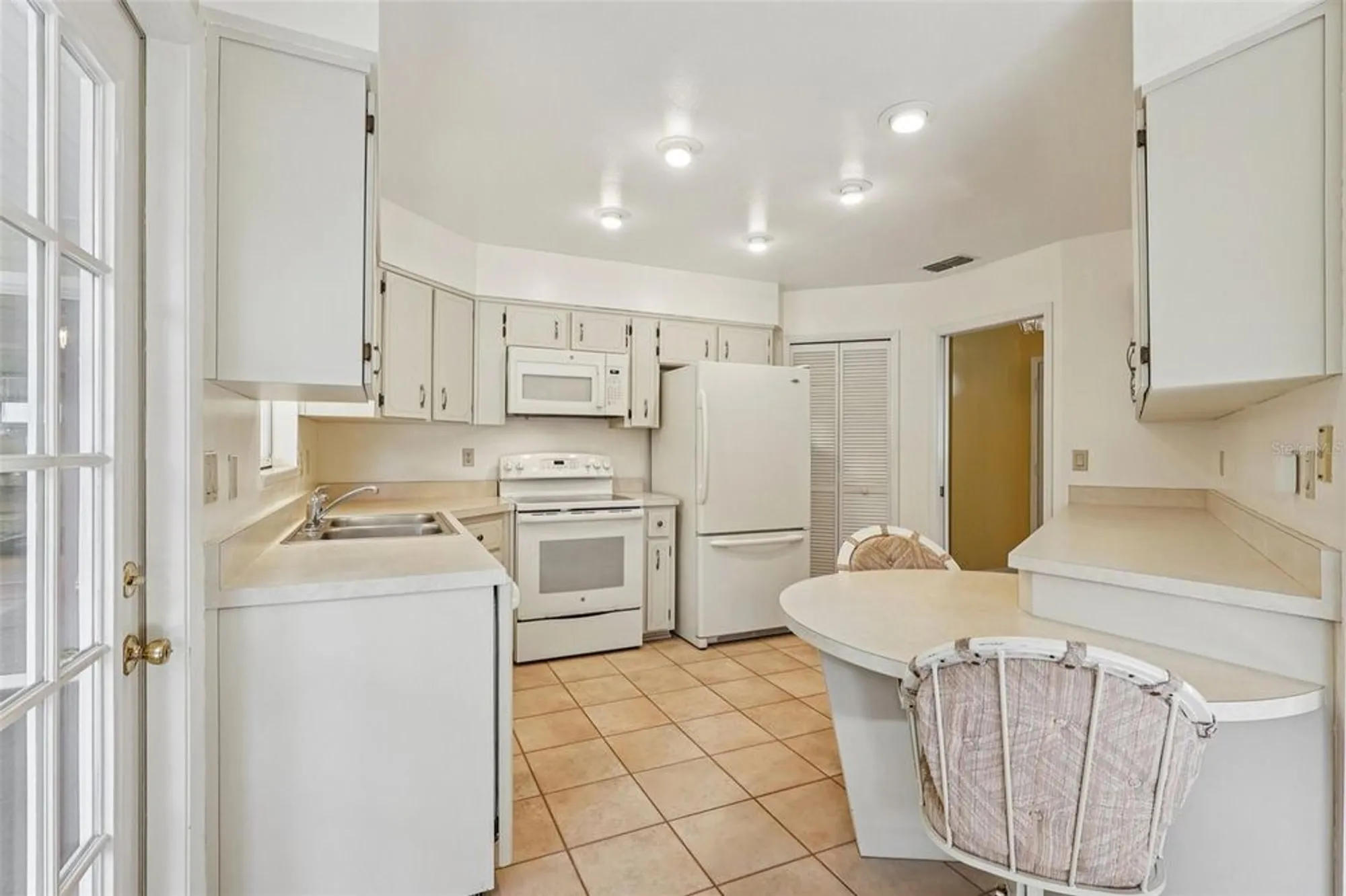 Property Slideshow image 16 of 38 | 305 brigadoon cir, Leesburg, FL, 34788