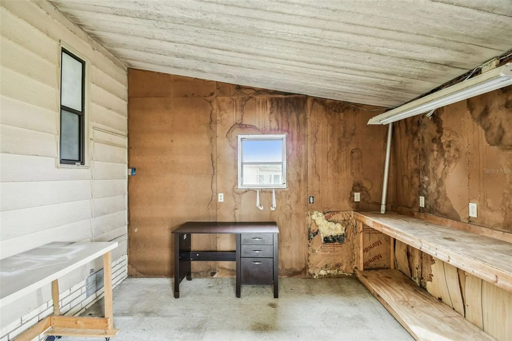 Property Slideshow image 9 of 77 | 1811 sherwood hill dr, Lakeland, FL, 33810