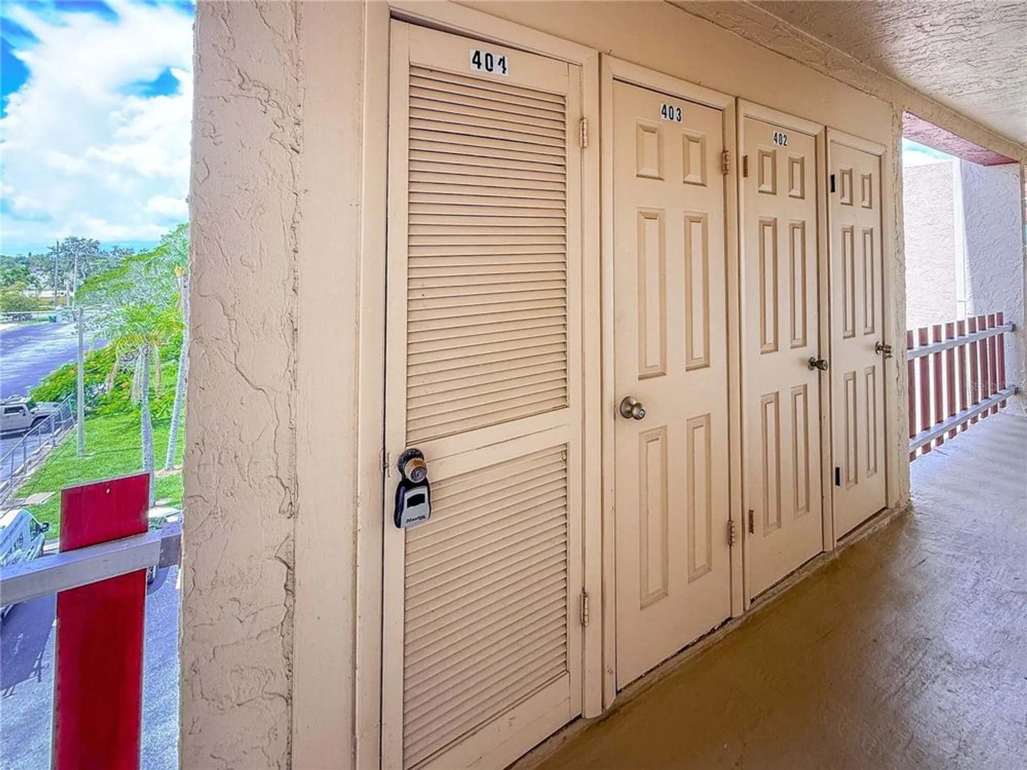 Property Slideshow image 25 of 38 | 4103 lake bayshore dr # 404, Bradenton, FL, 34205
