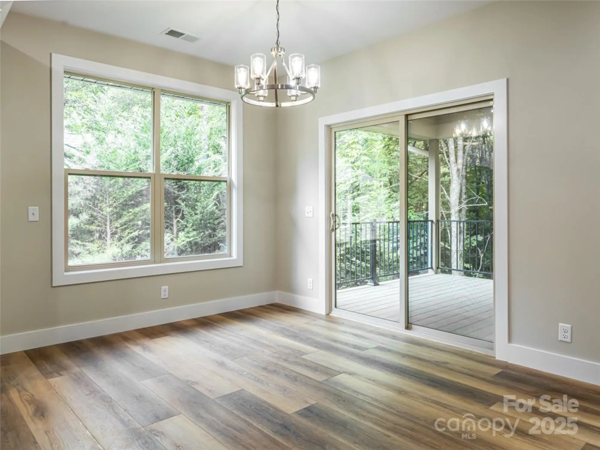 Property Slideshow image 19 of 48 | 281 carriage crest dr, Hendersonville, NC, 28791