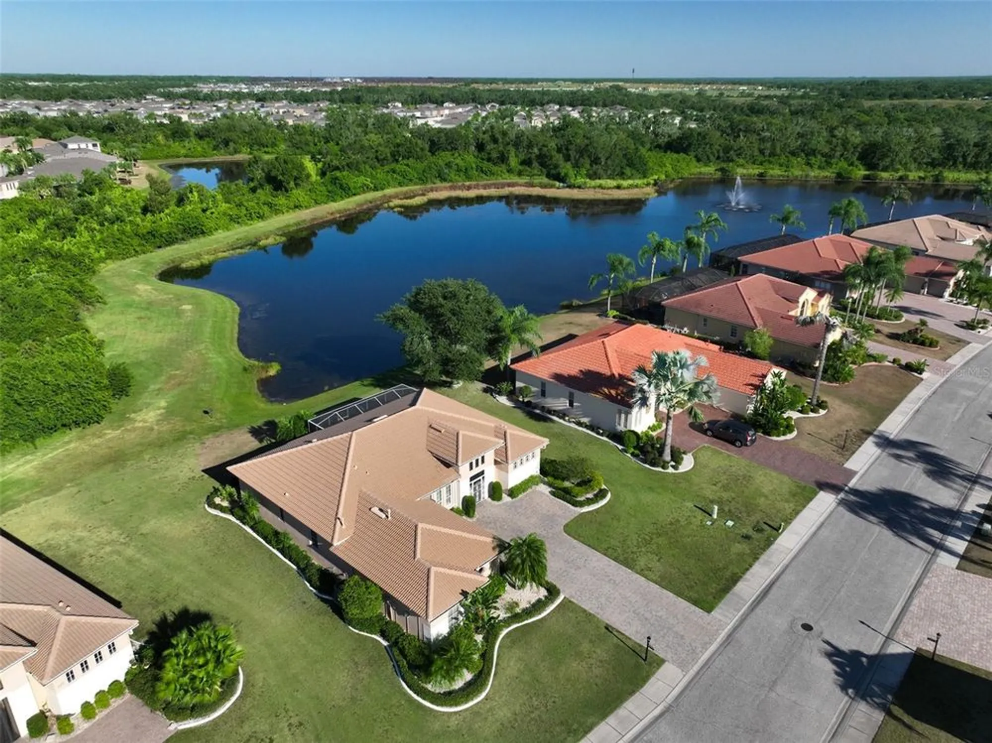Property Slideshow image 39 of 48 | 327 noble faire dr, Sun City Center, FL, 33573