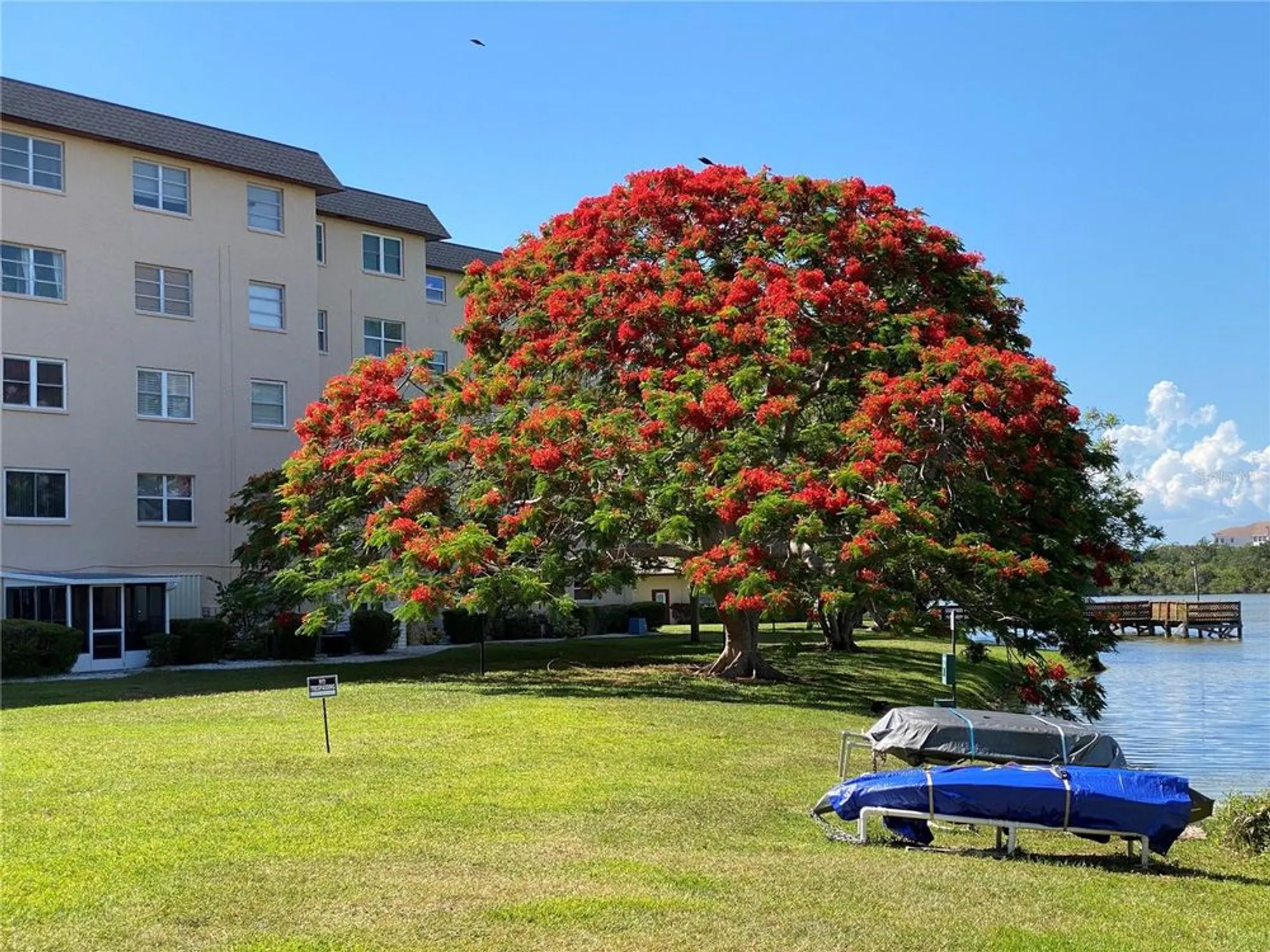 Property Slideshow image 44 of 48 | 3927 lake bayshore dr # f312, Bradenton, FL, 34205