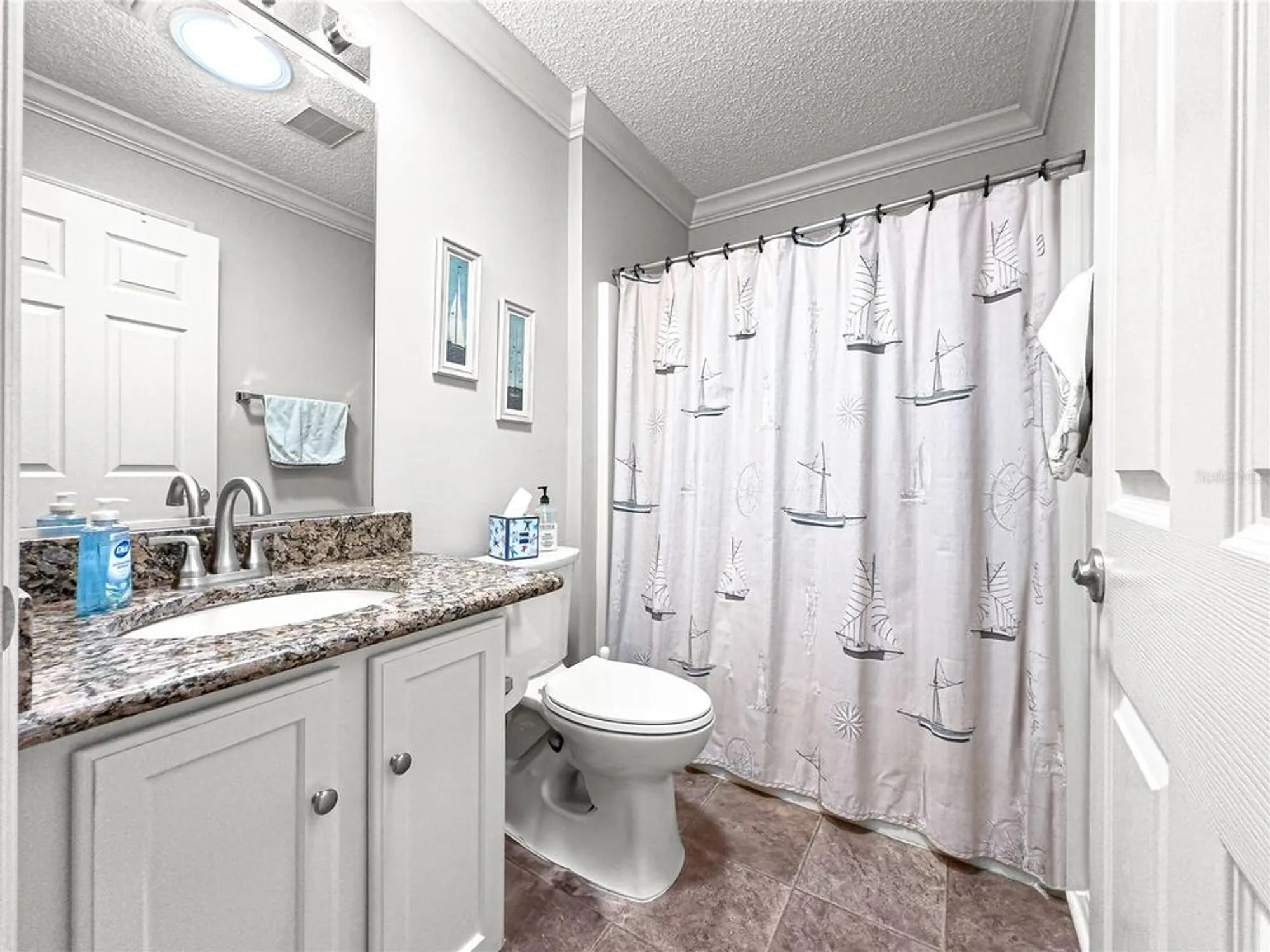 Property Slideshow image 27 of 56 | 8069 se 174th ludlow pl, The Villages, FL, 32162