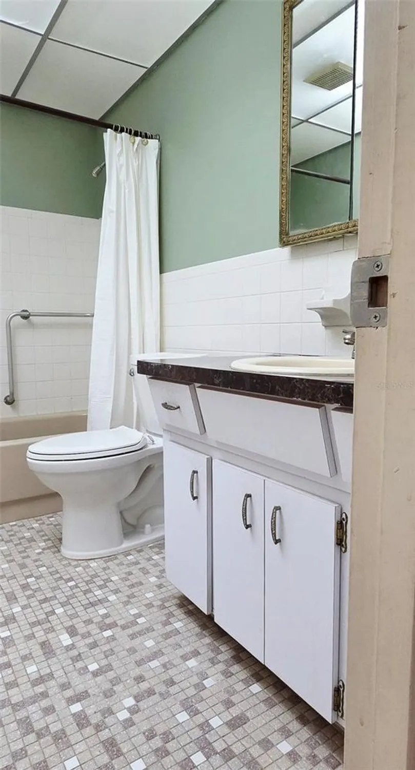 Property Slideshow image 10 of 35 | 2321 ecuadorian way 61, Clearwater, FL, 33763