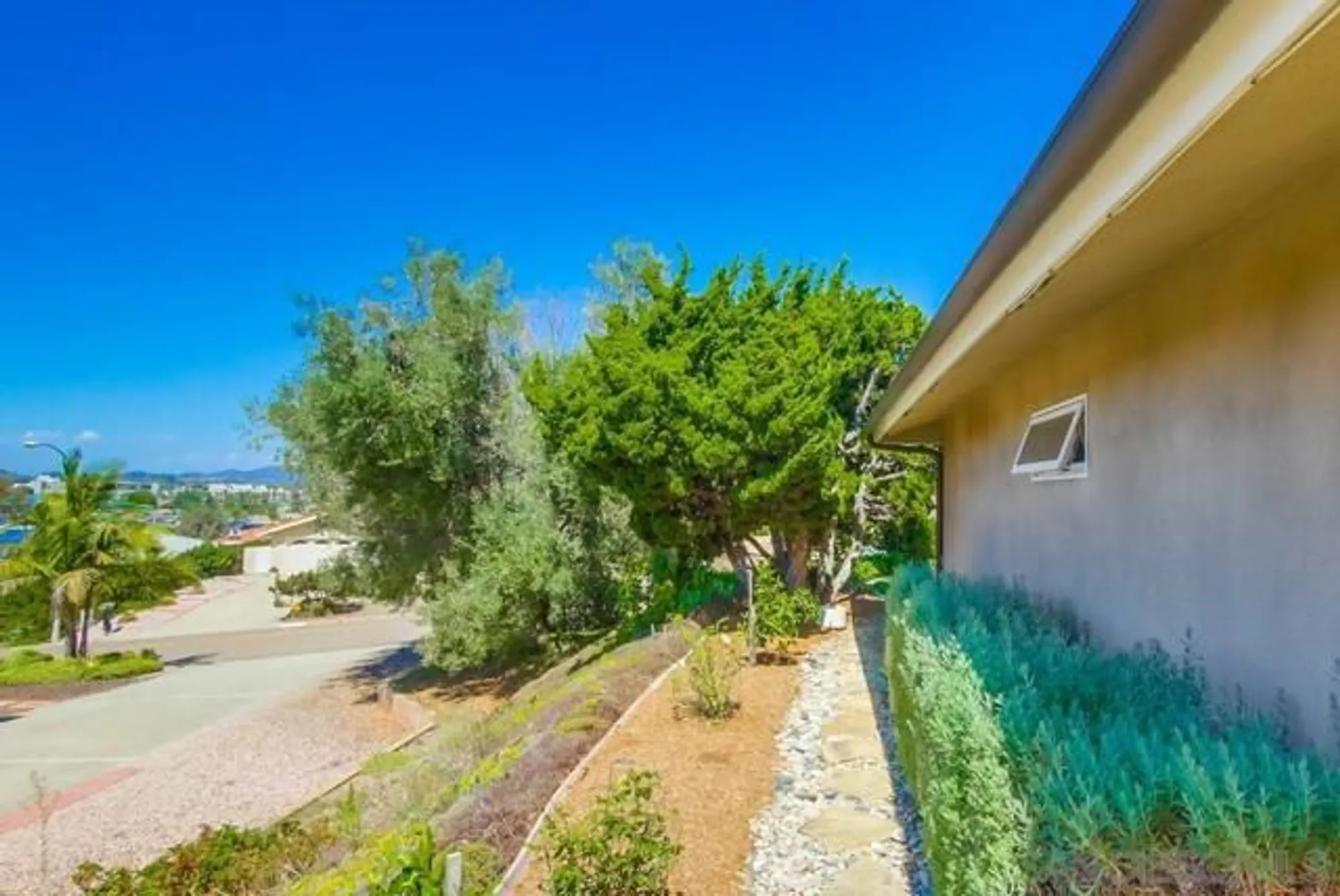 Property Slideshow image 38 of 44 | 1454 la plaza dr, San Marcos, CA, 92078