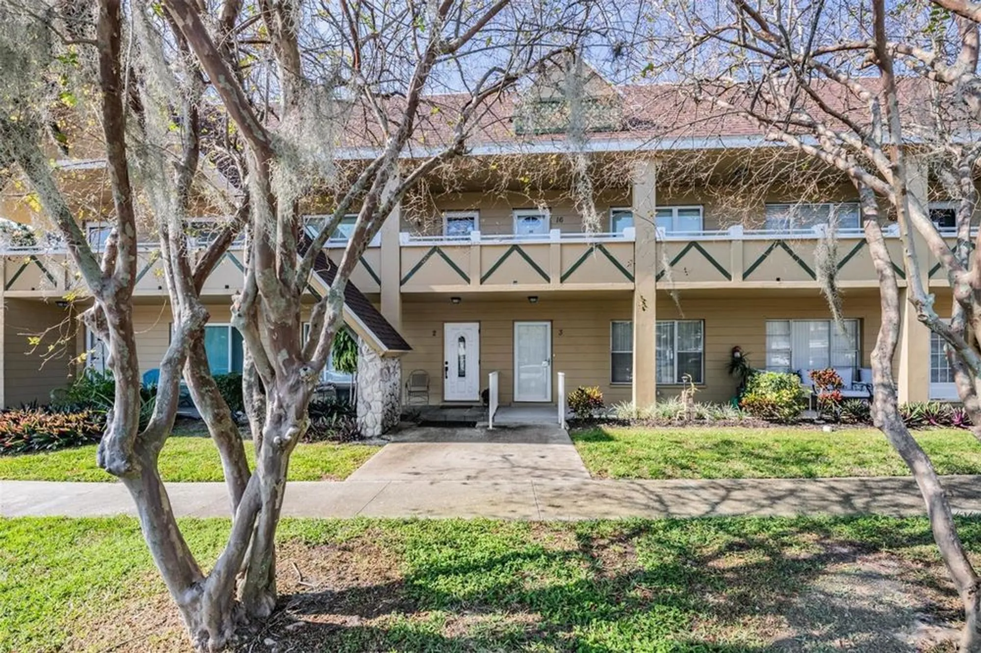 Property Slideshow image 43 of 46 | 2000 world parkway blvd apt 15, Clearwater, FL, 33763