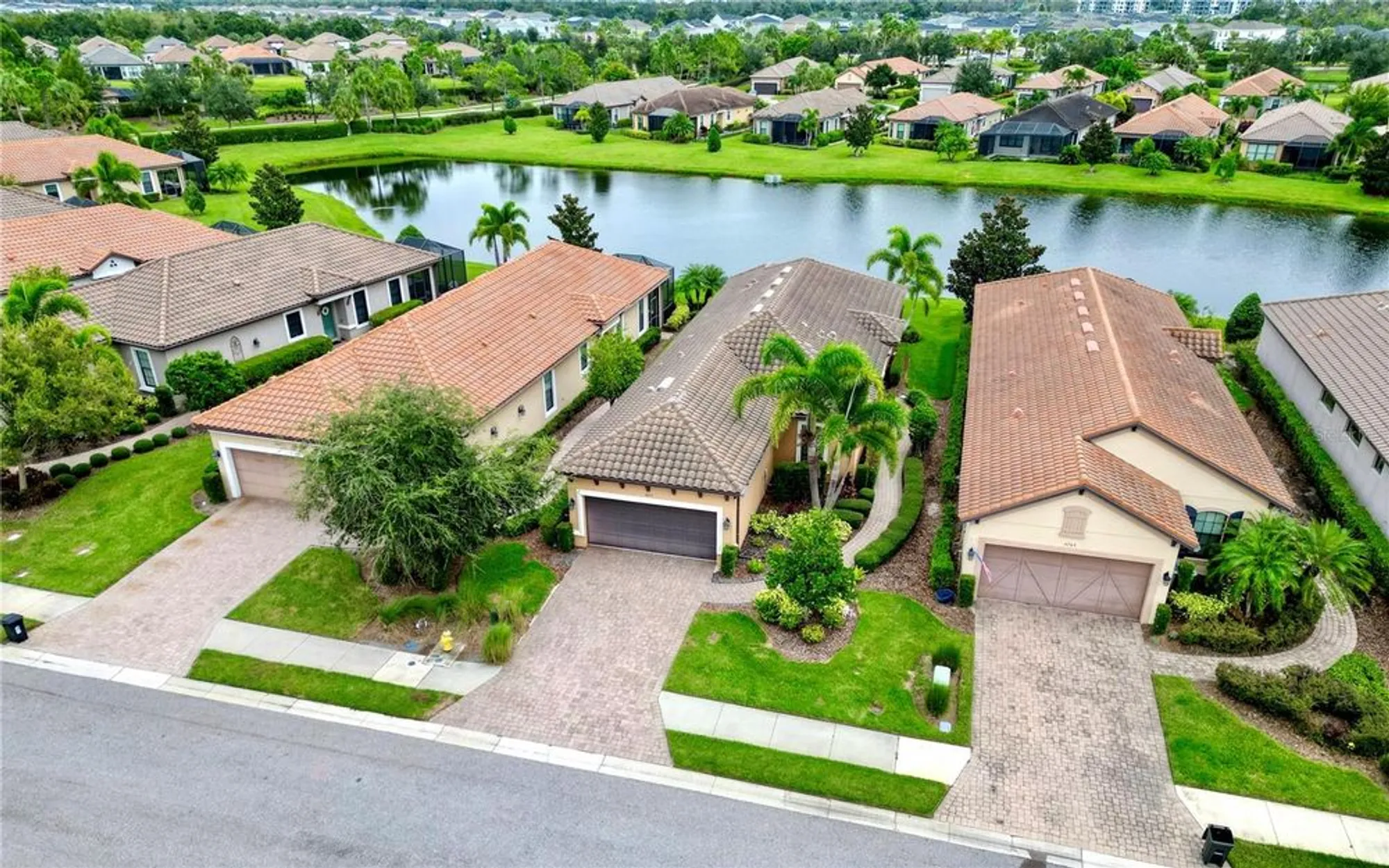 Property Slideshow image 4 of 59 | 4713 stafford ct, Palmetto, FL, 34221