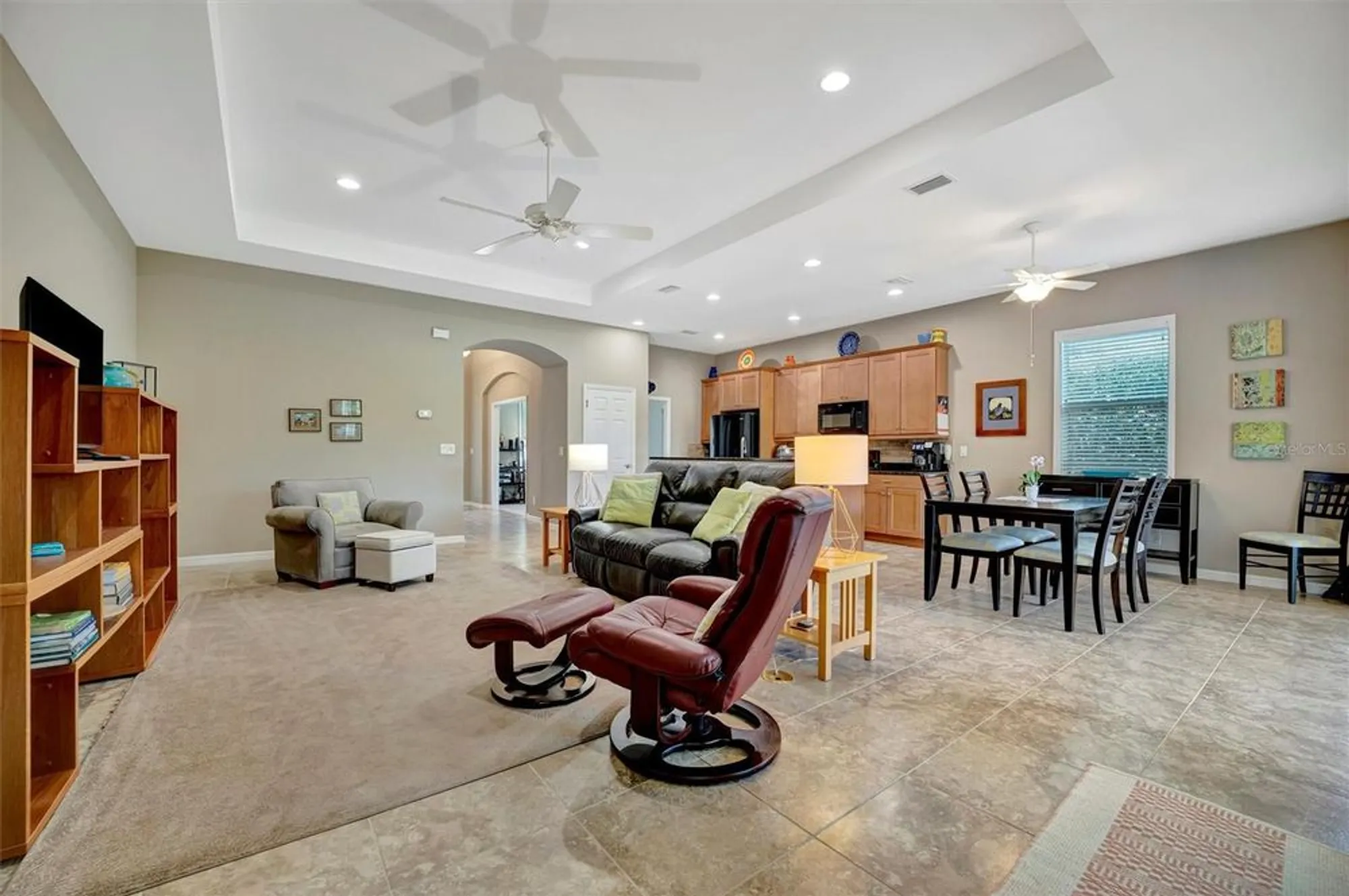 Property Slideshow image 26 of 78 | 5009 lake overlook ave, Bradenton, FL, 34208