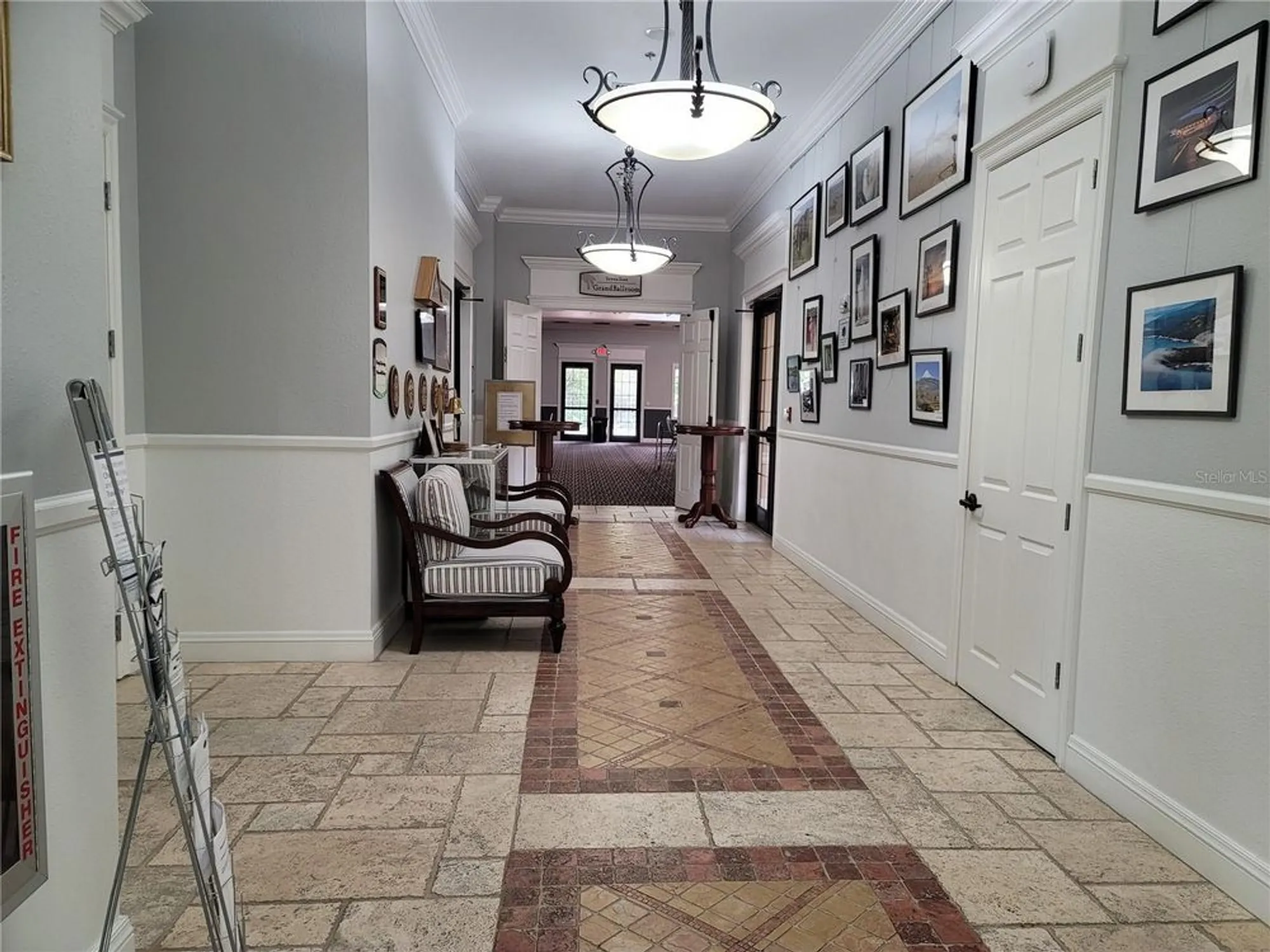 Property Slideshow image 44 of 100 | 303 bluewater falls ct, Apollo Beach, FL, 33572