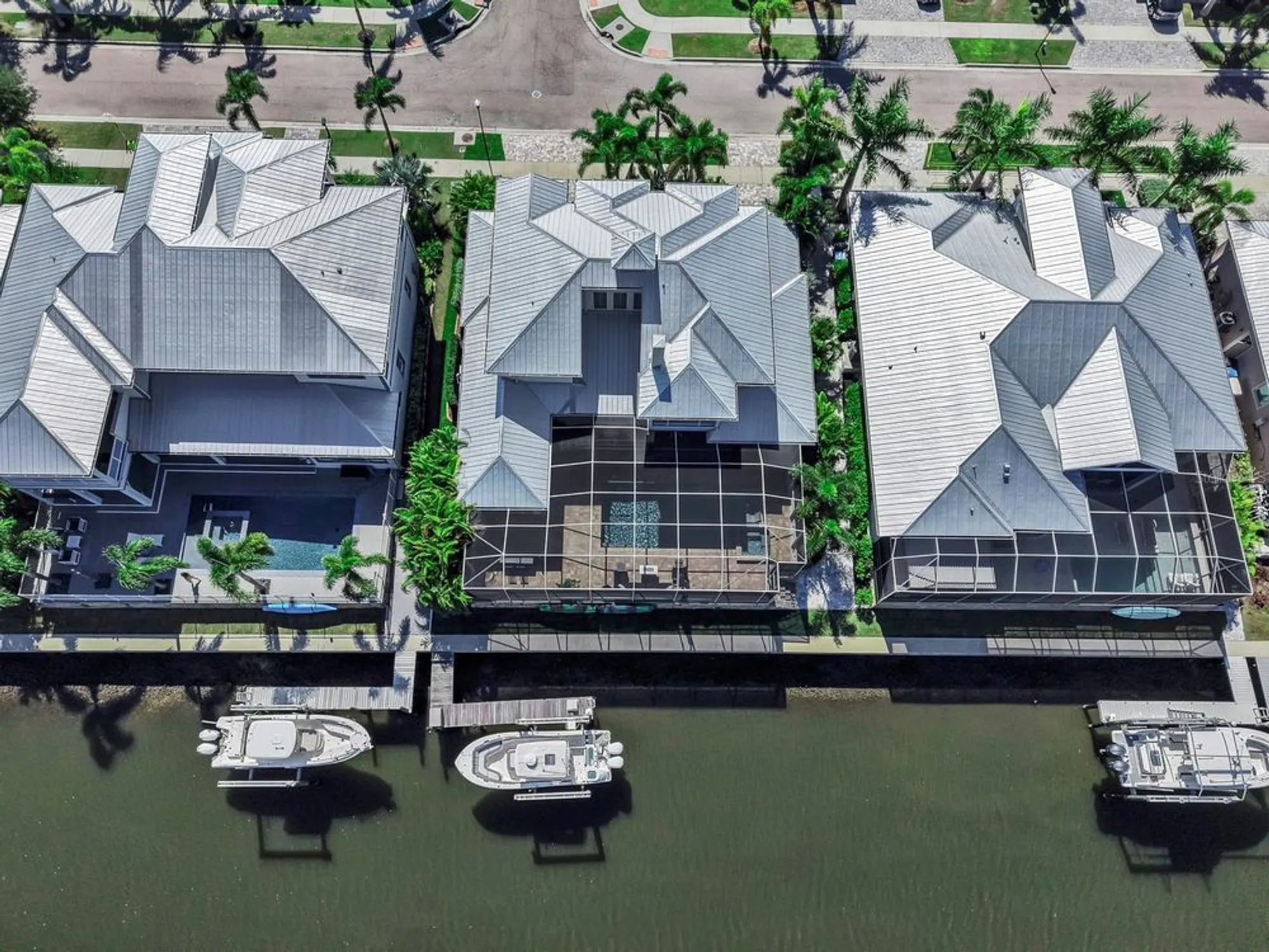 Property Slideshow image 78 of 100 | 701 pinckney dr, Apollo Beach, FL, 33572