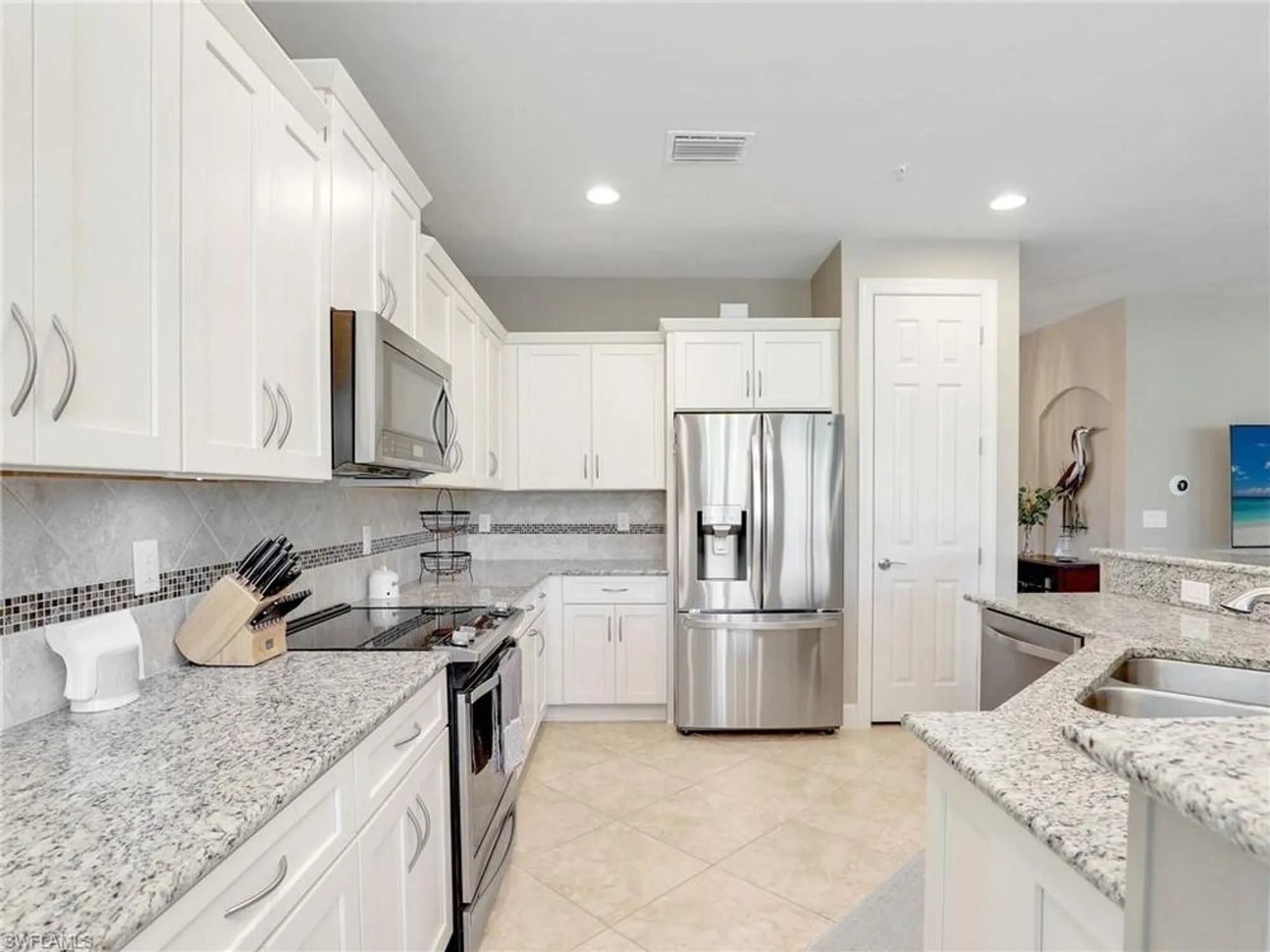 Property Slideshow image 10 of 33 | 10231 glastonbury cir 102, Fort Myers, FL, 33913