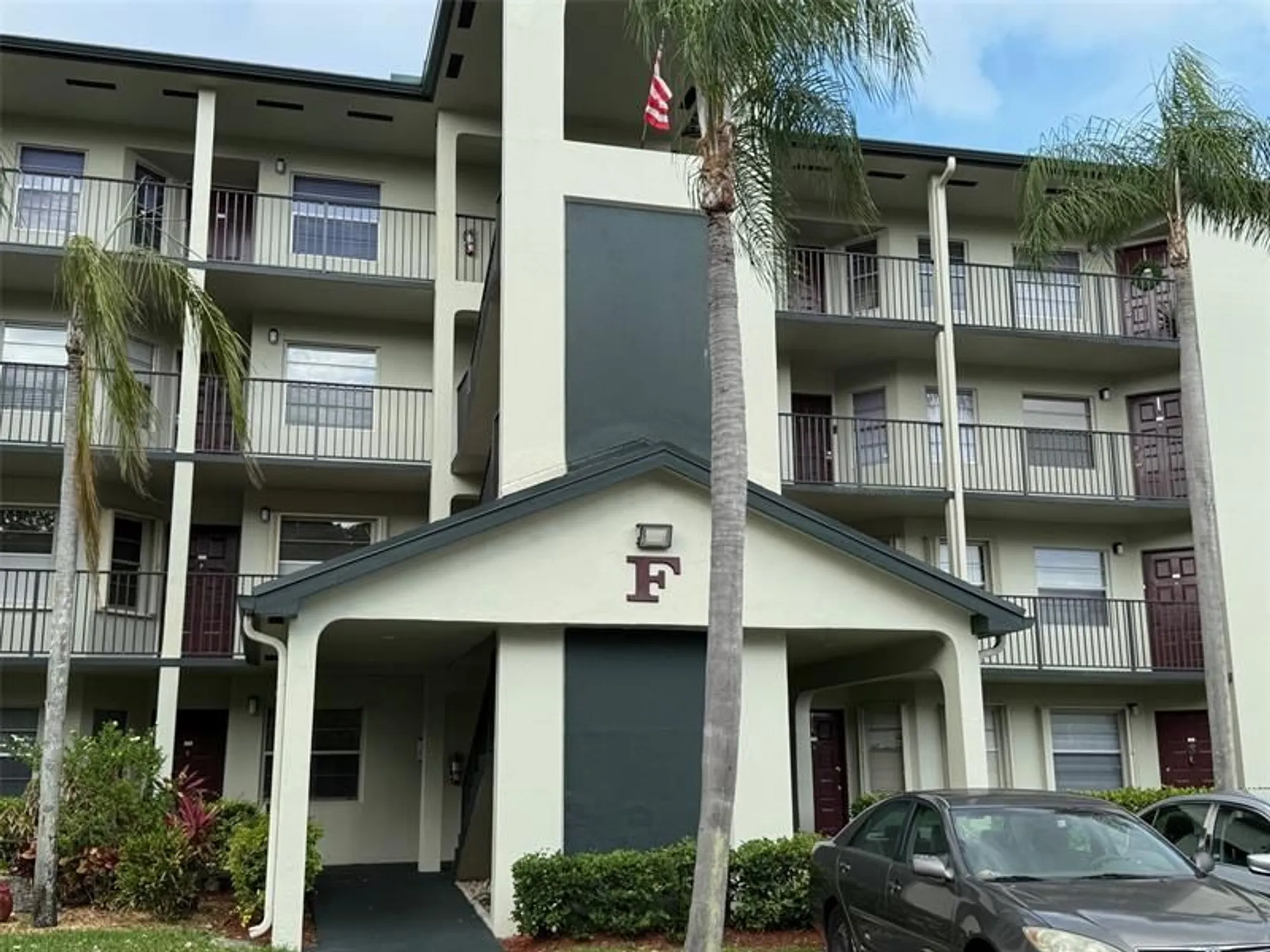 Property Slideshow image 11 of 18 | 1300 sw 130th ave apt f412, Pembroke Pines, FL, 33027