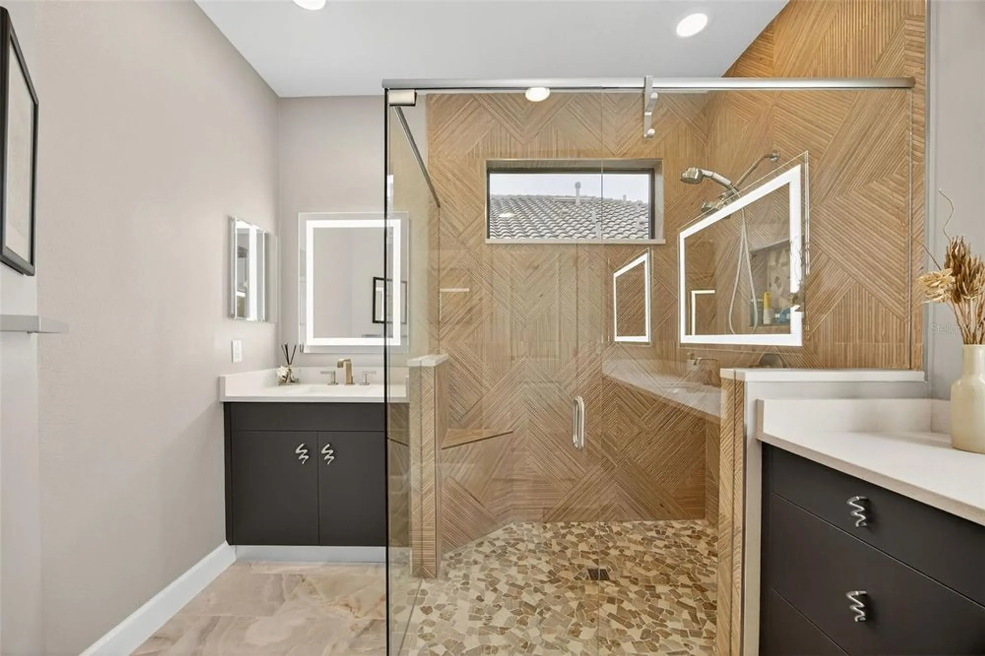 Property Slideshow image 17 of 65 | 13038 prima dr, Bradenton, FL, 34211