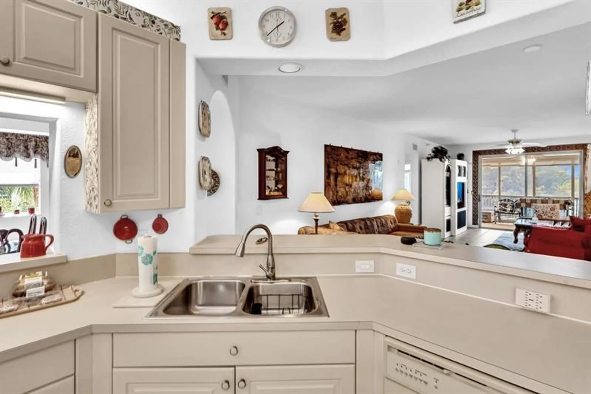 Property Slideshow image 14 of 76 | 7715 southampton ter 301, Tamarac, FL, 33321