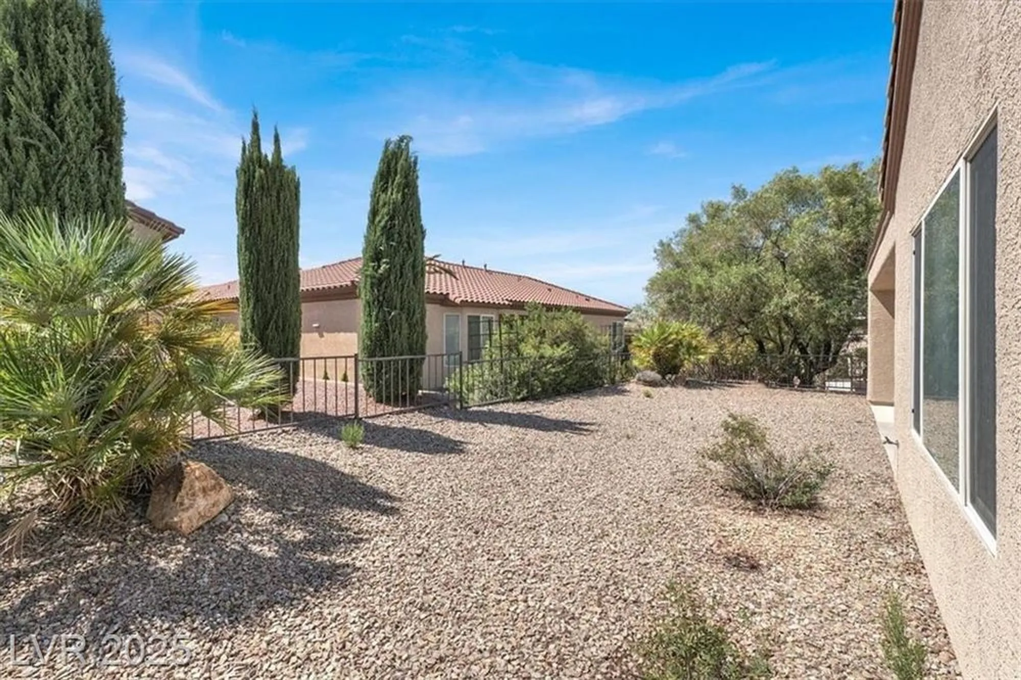 Property Slideshow image 23 of 24 | 2101 sawtooth mountain dr, Henderson, NV, 89044