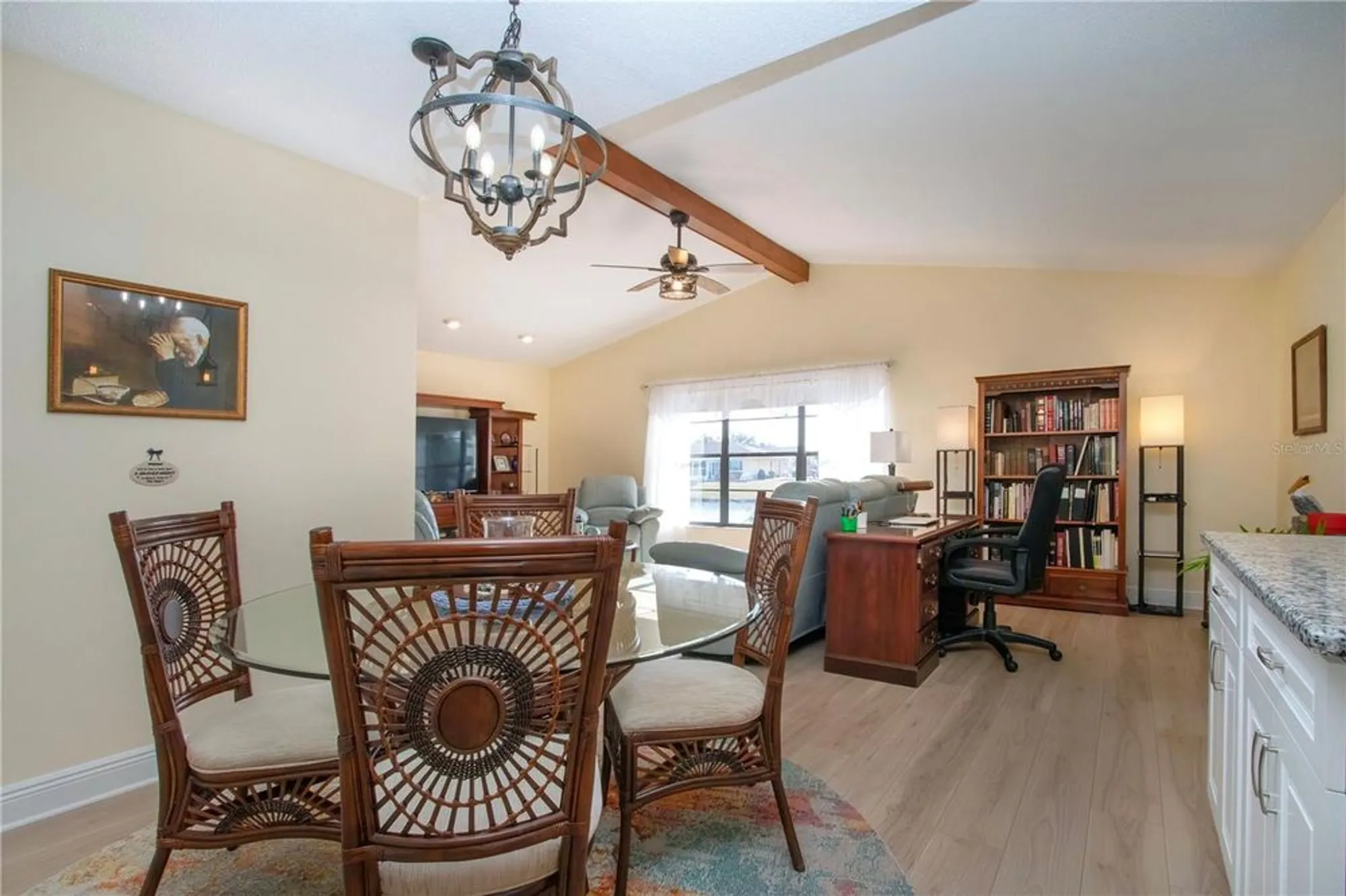 Property Slideshow image 31 of 69 | 2016 east view dr, Sun City Center, FL, 33573