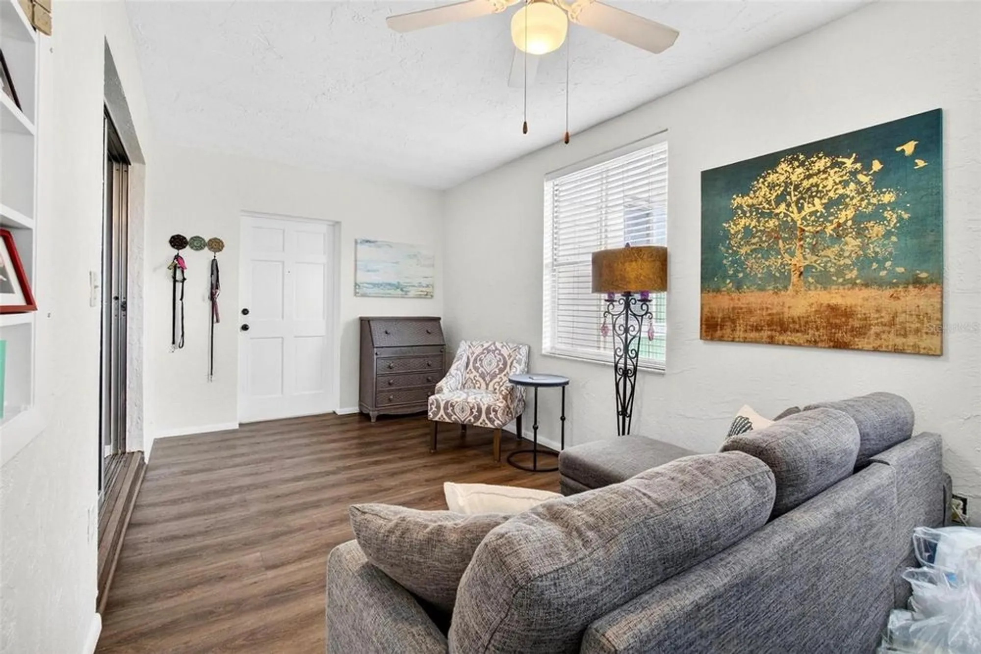 Property Slideshow image 13 of 18 | 2452 brazilia dr apt 34, Clearwater, FL, 33763