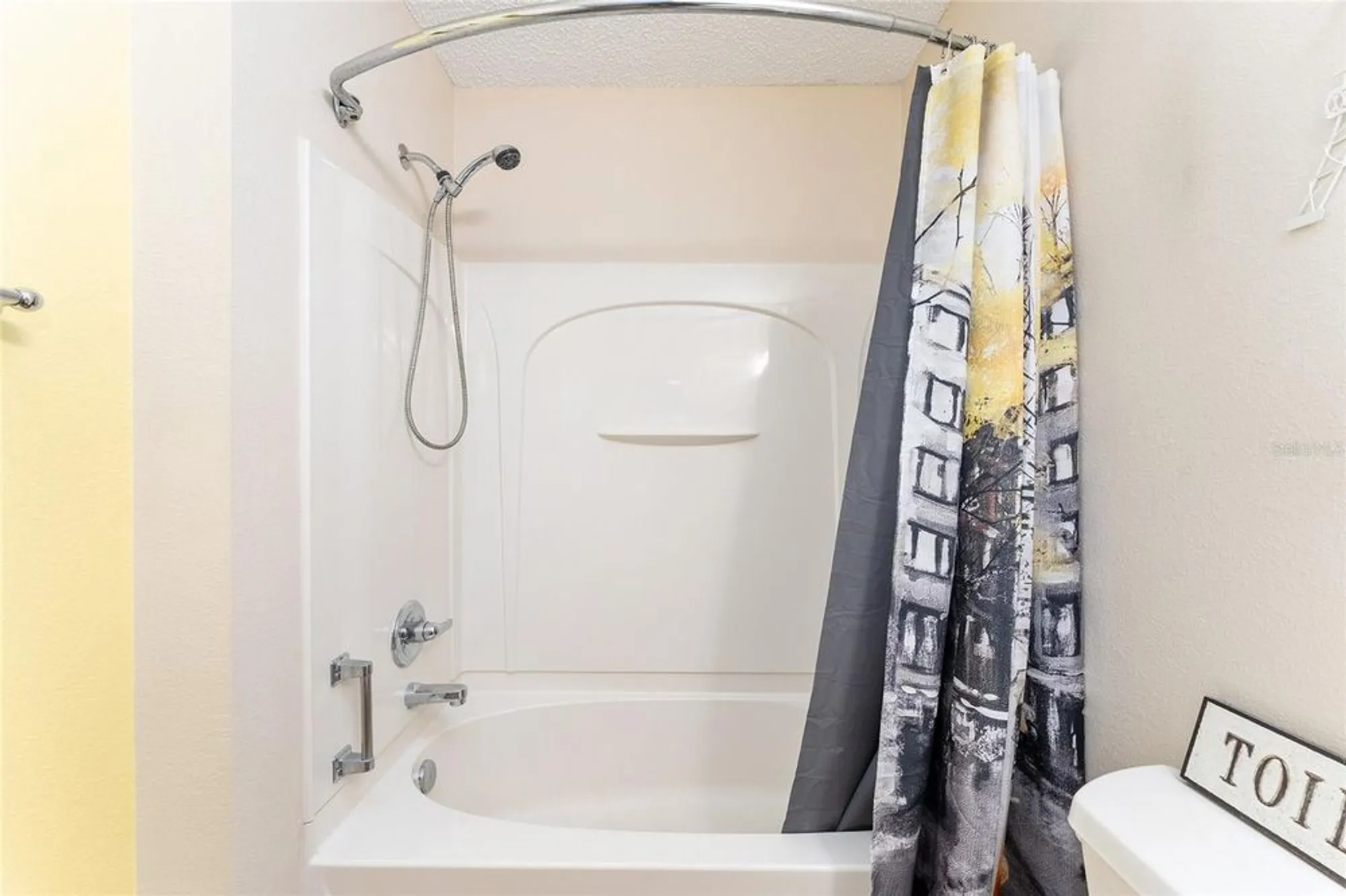 Property Slideshow image 39 of 54 | 2690 suffolk st, The Villages, FL, 32162