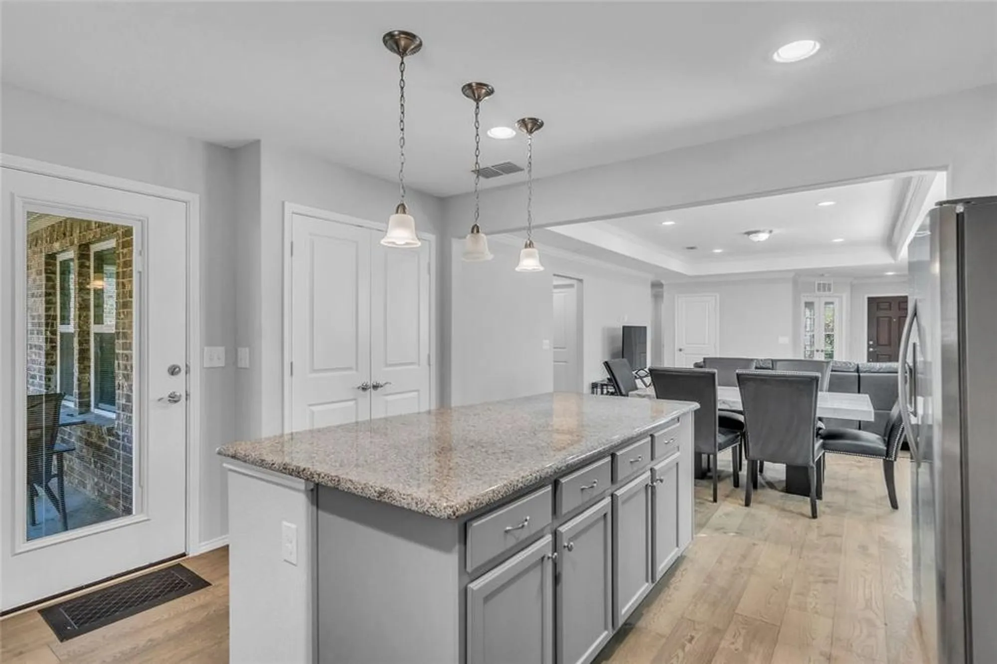 Property Slideshow image 16 of 31 | 8845 twin pines ln, Frisco, TX, 75036