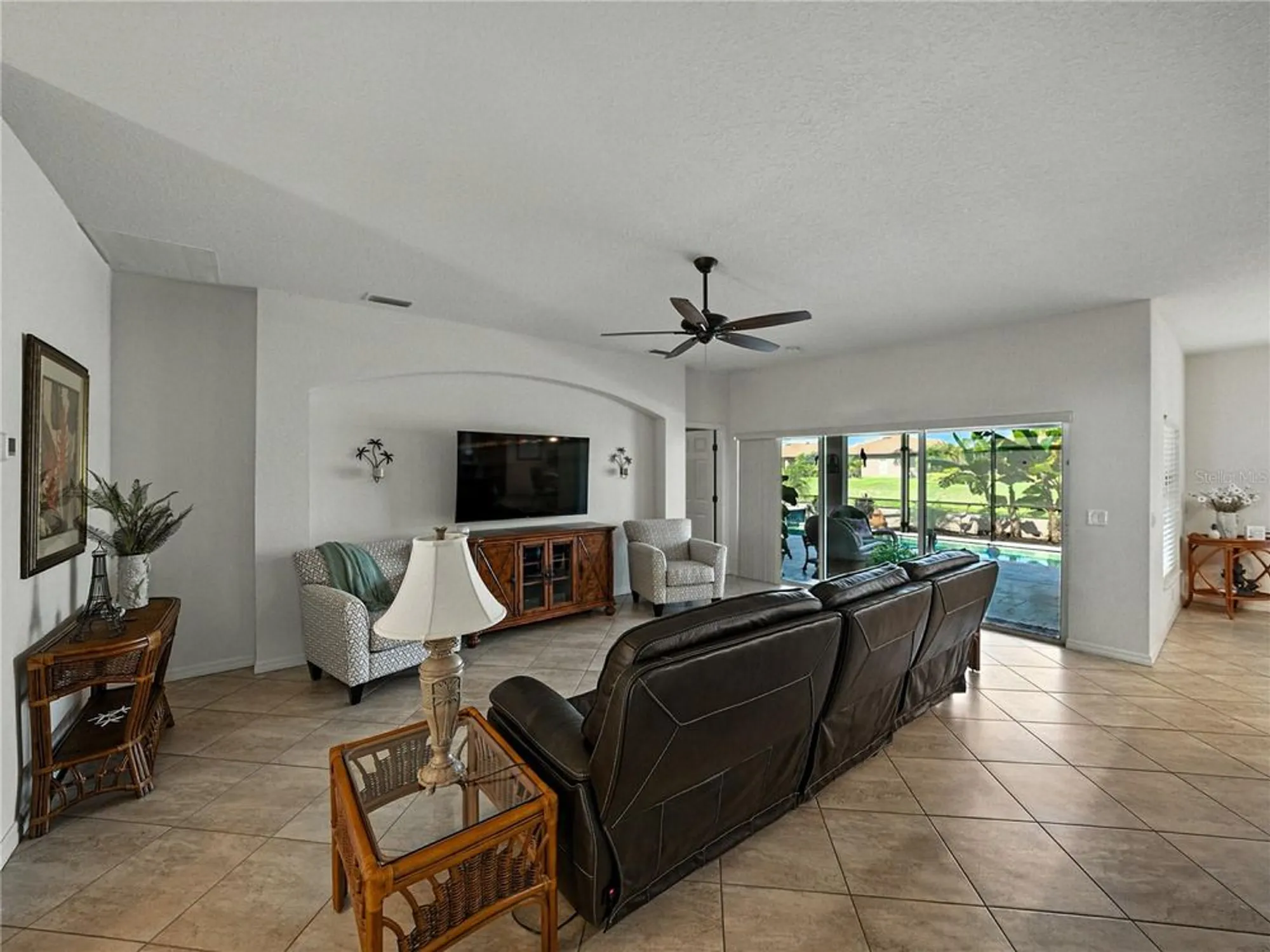 Property Slideshow image 8 of 95 | 5332 hogan ln, Winter Haven, FL, 33884