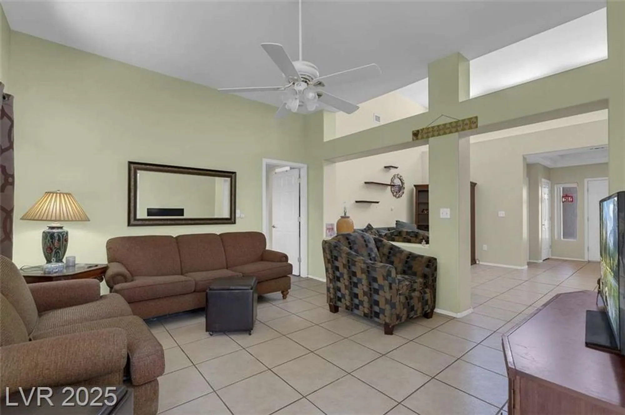 Property Slideshow image 17 of 44 | 10017 bundella dr, Las Vegas, NV, 89134