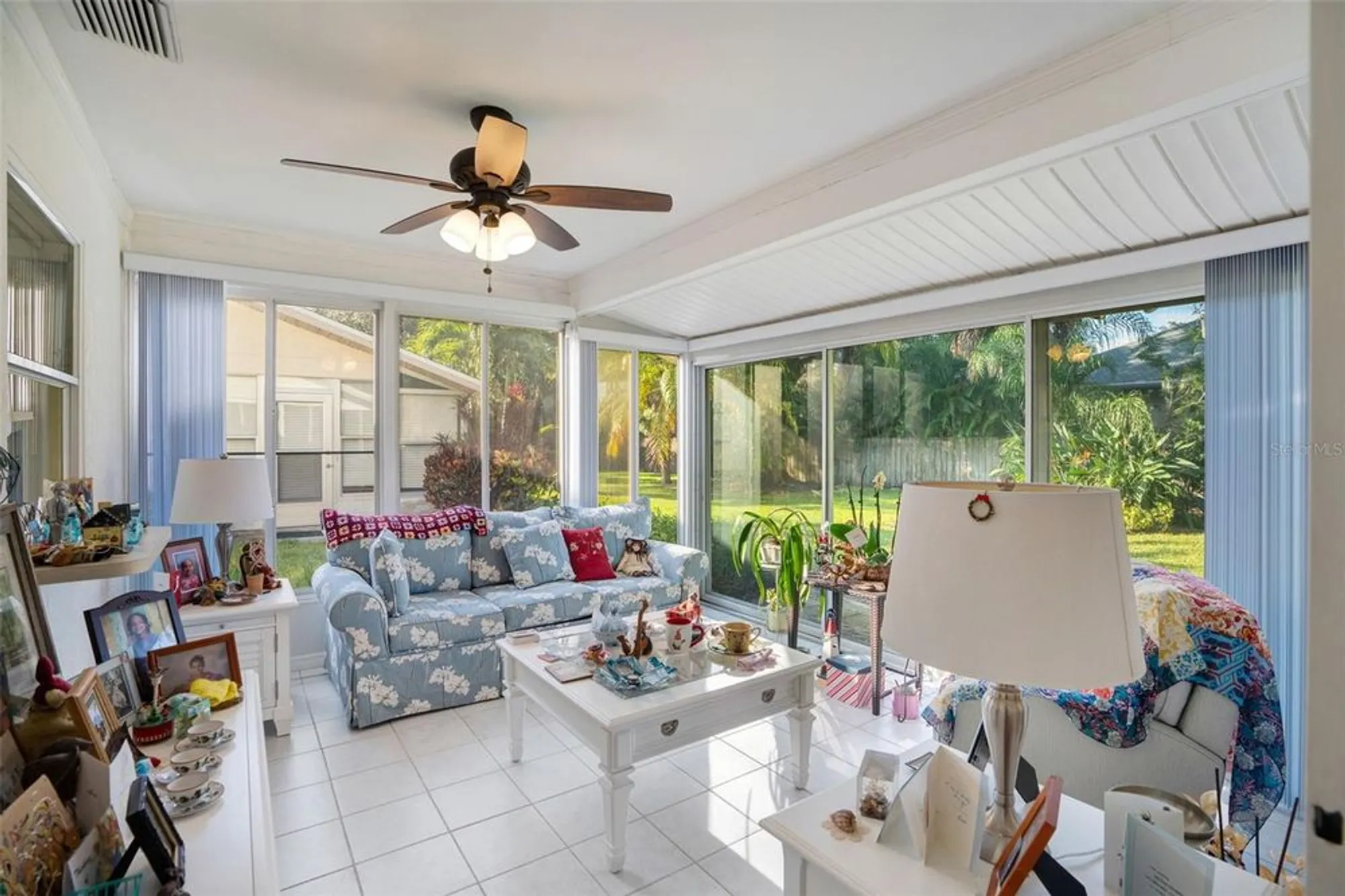 Property Slideshow image 19 of 23 | 4217 oakhurst cir 3023, Sarasota, FL, 34233