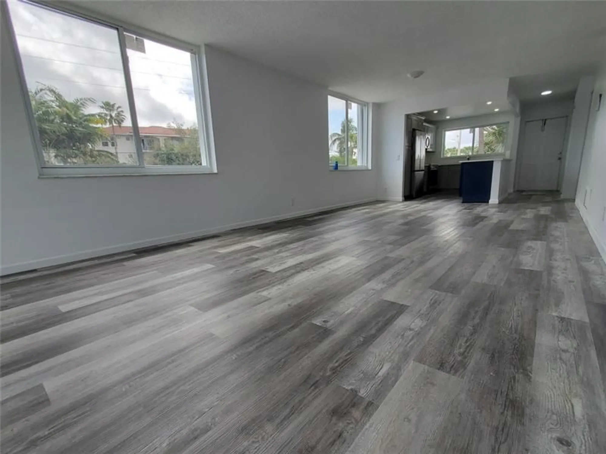 Property Slideshow image 11 of 23 | 2010 s federal hwy 209, Boynton Beach, FL, 33435