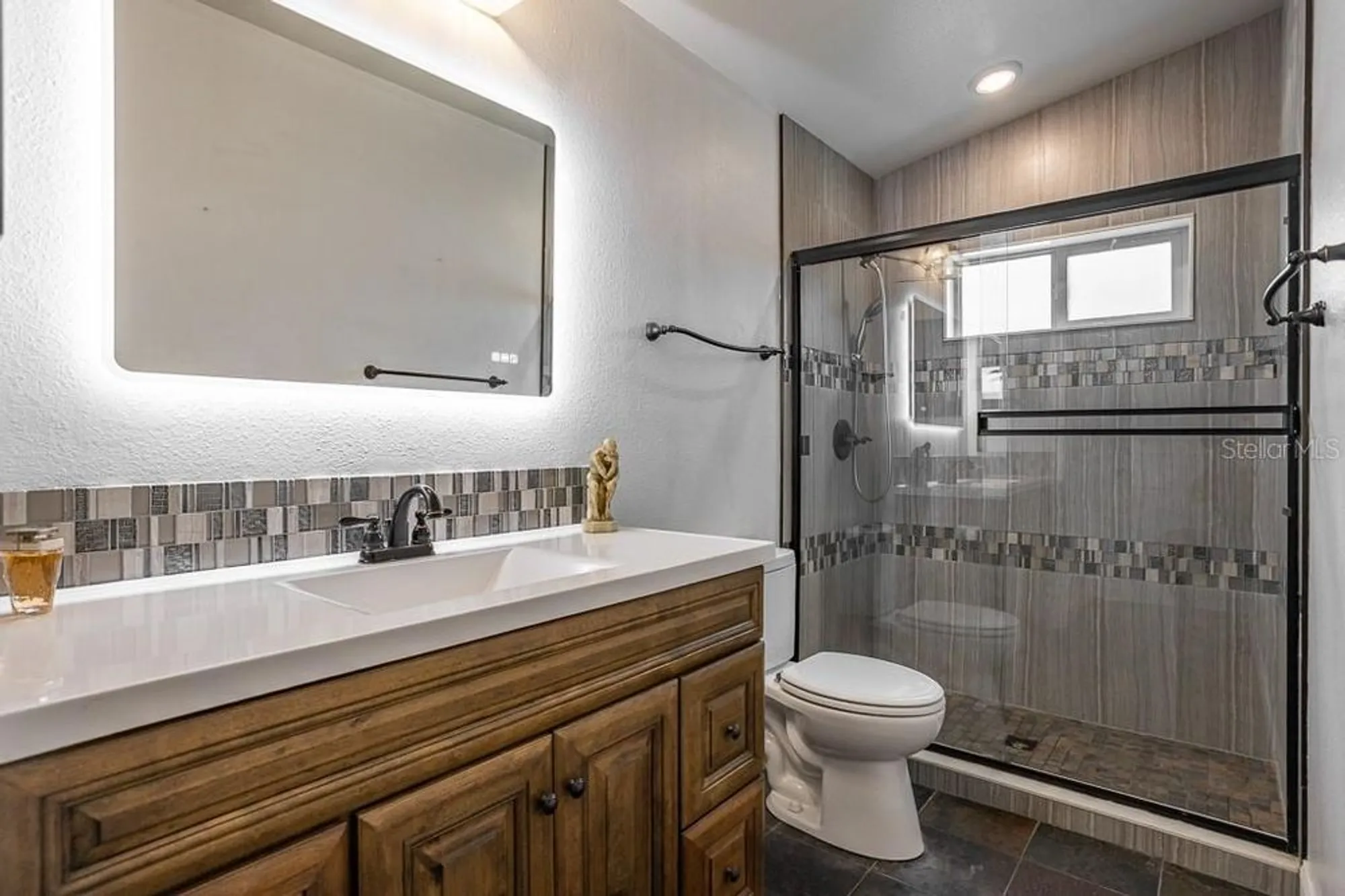 Property Slideshow image 13 of 54 | 13110 elgar pl, Riverview, FL, 33579