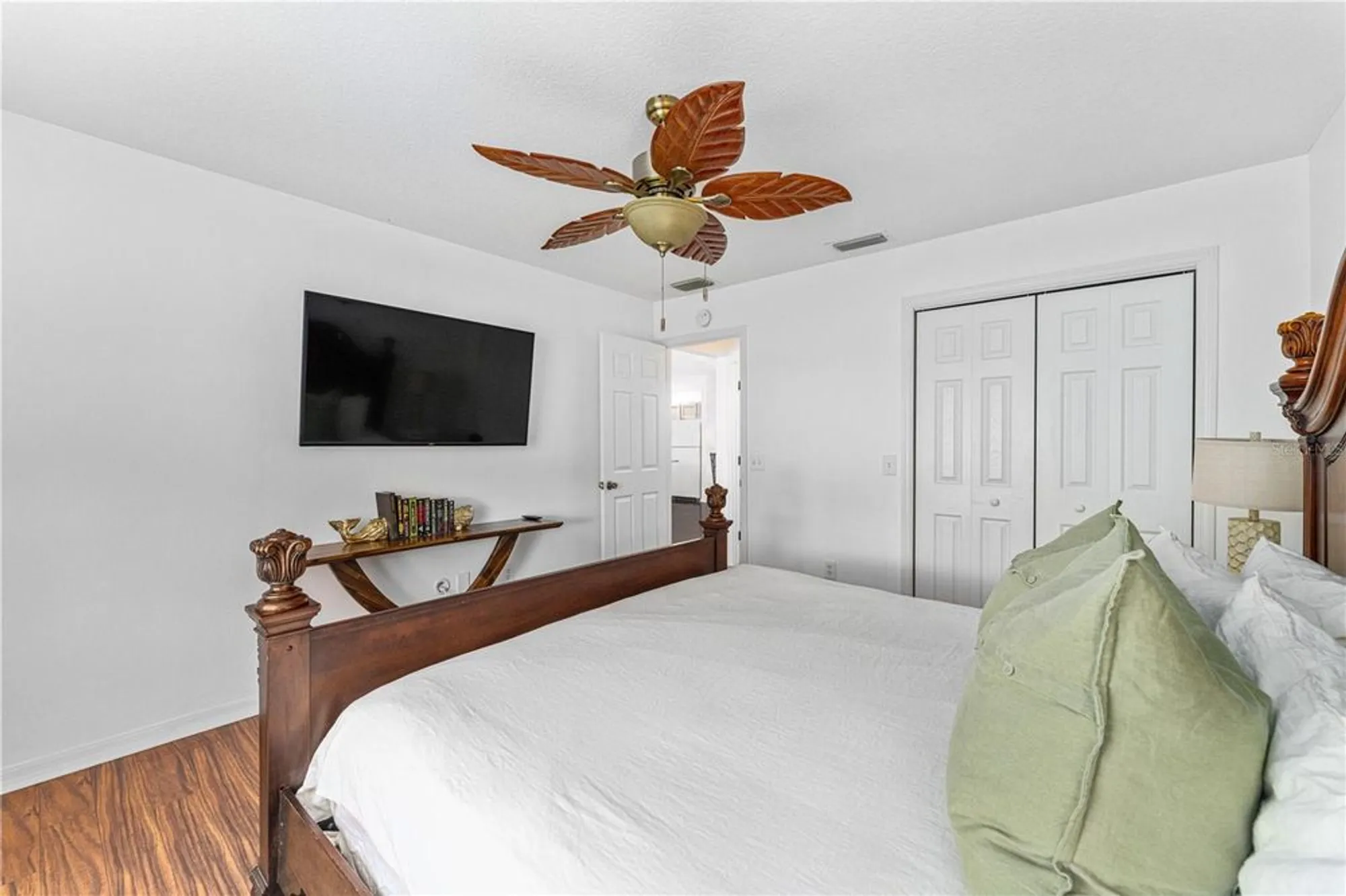 Property Slideshow image 19 of 32 | 987 candler pl, The Villages, FL, 32162