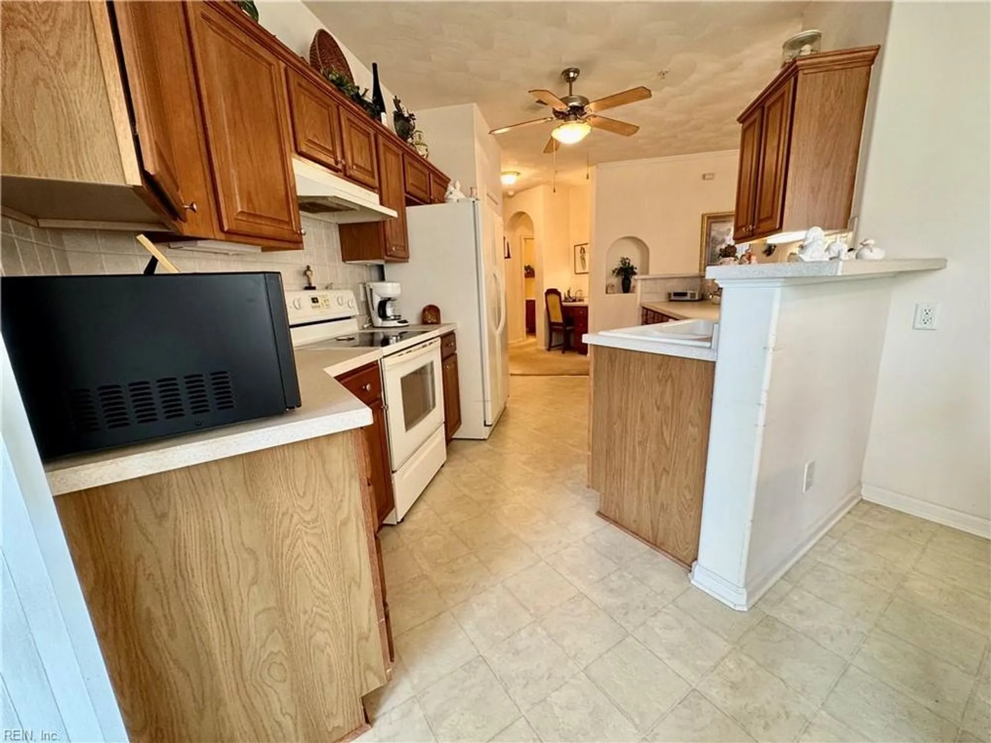 Property Slideshow image 12 of 37 | 2811 loveliness ct, Virginia Beach, VA, 23456