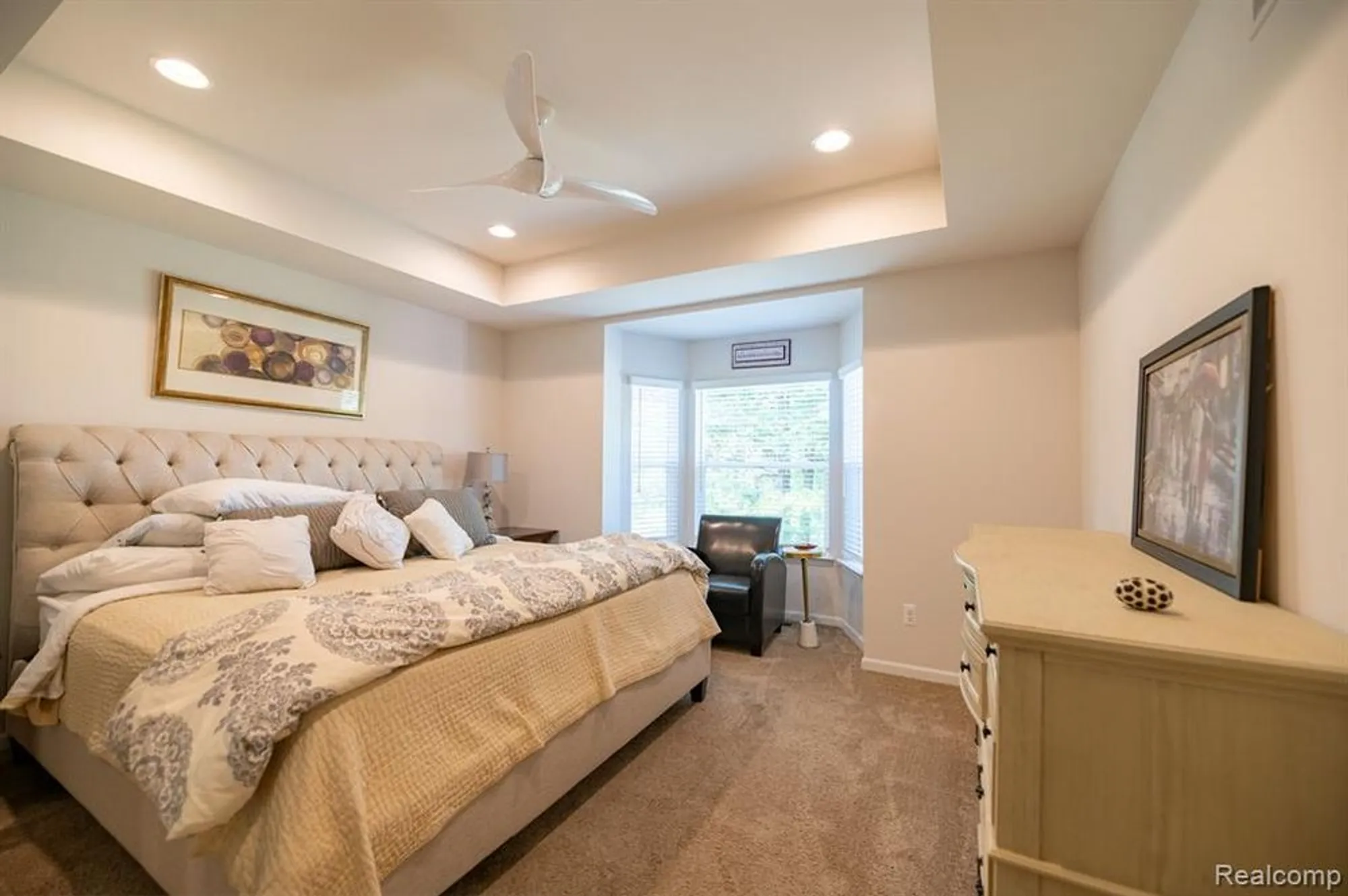 Property Slideshow image 16 of 33 | 3057 bridgewater rd, Auburn Hills, MI, 48326