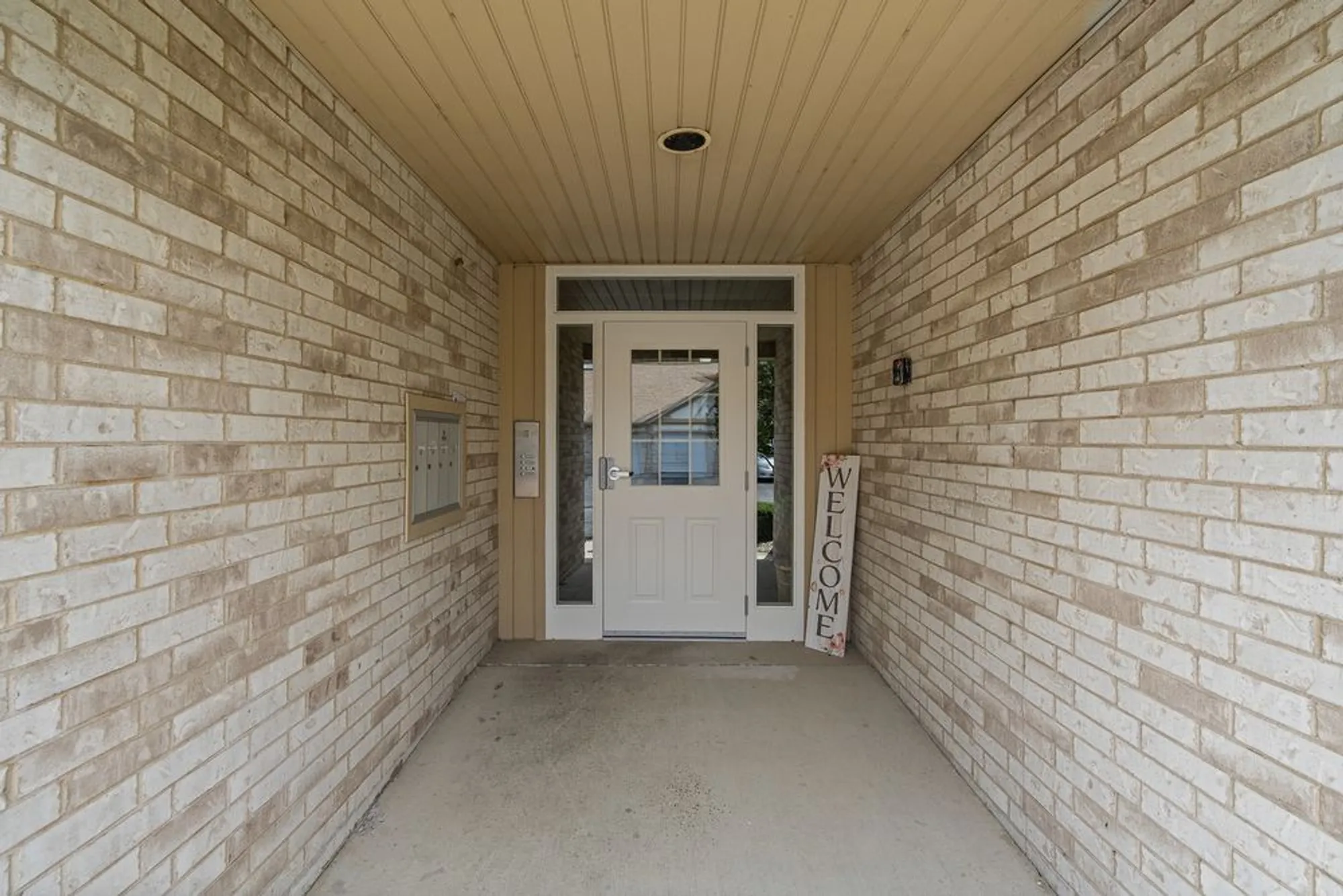 Property Slideshow image 31 of 33 | 18431 pine cone dr apt 1, Tinley Park, IL, 60477