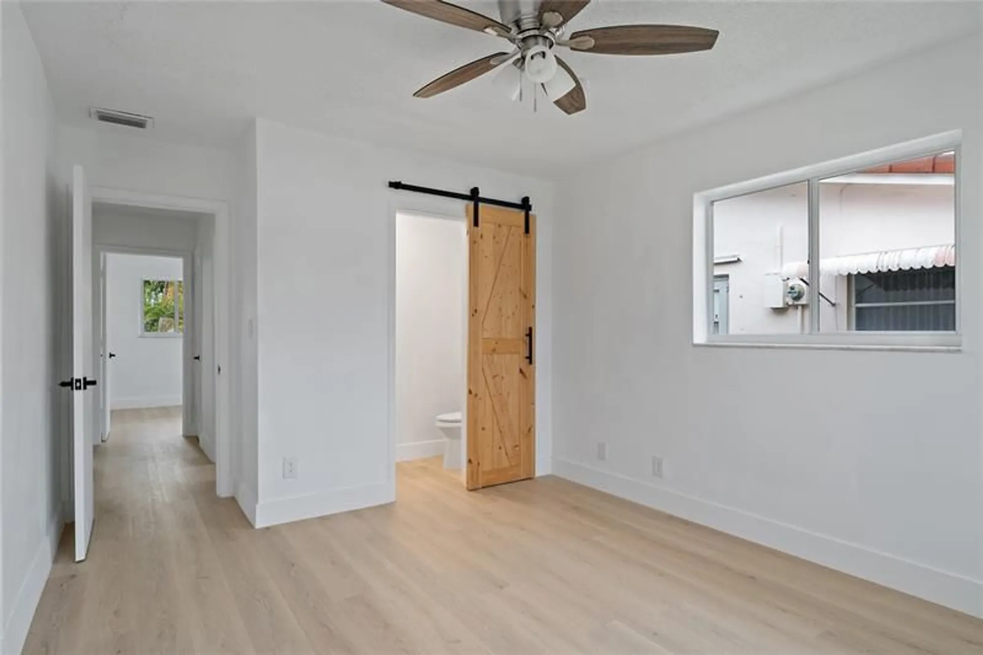 Property Slideshow image 11 of 34 | 4510 nw 49th dr, Tamarac, FL, 33319