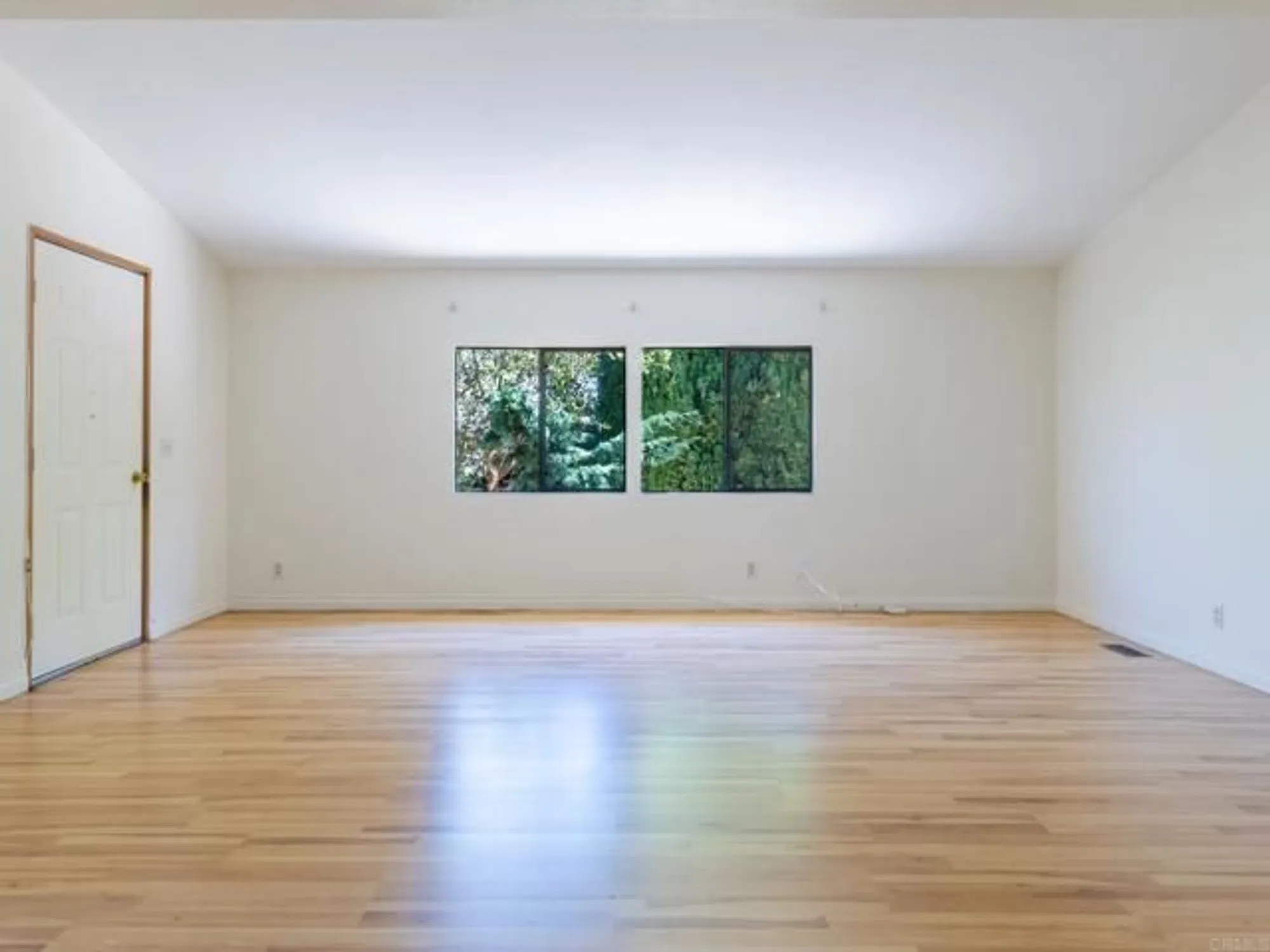 Property Slideshow image 12 of 37 | 2289 bryant dr, Carlsbad, CA, 92008