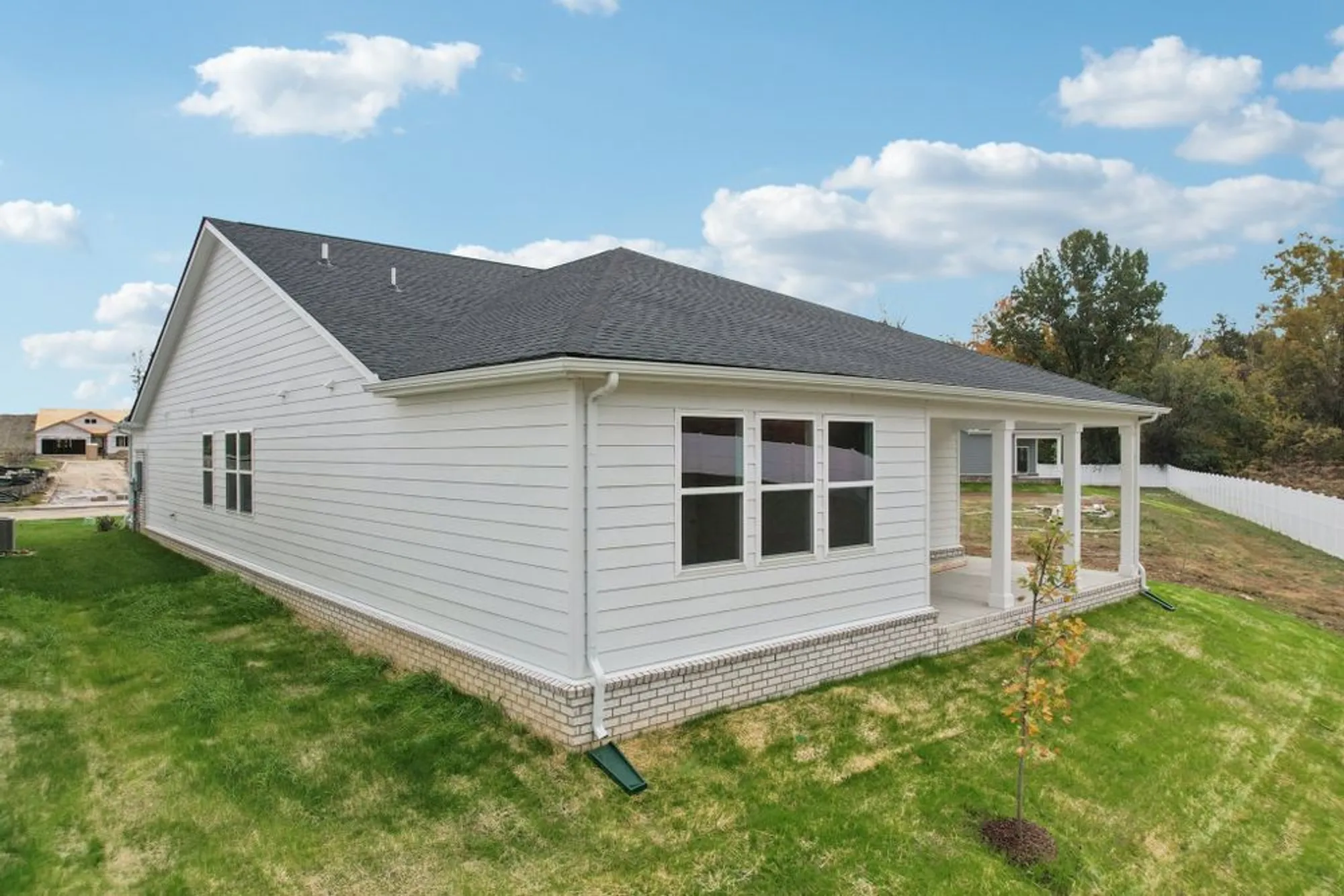 Property Slideshow image 47 of 51 | 320 stonehaus cir, Antioch, TN, 37013