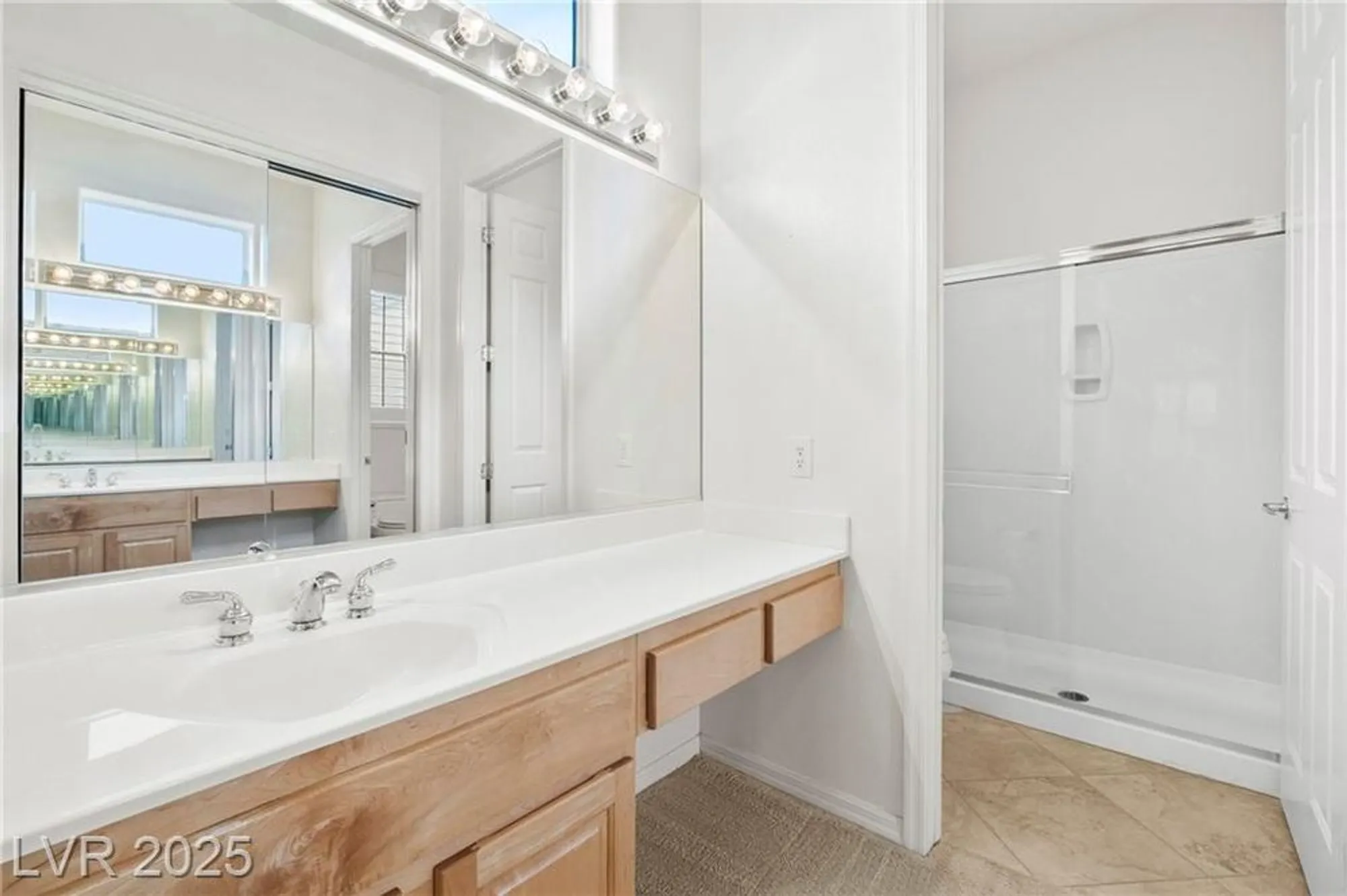 Property Slideshow image 17 of 37 | 2868 foxtail creek ave, Henderson, NV, 89052