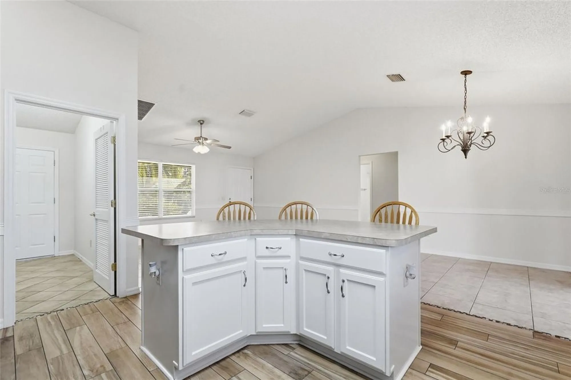 Property Slideshow image 20 of 69 | 17985 se 92nd amory ave, The Villages, FL, 32162