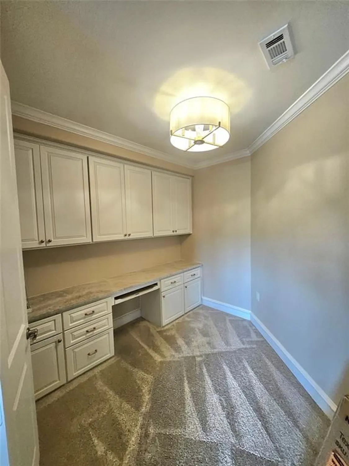 Property Slideshow image 9 of 35 | 301 watermere dr apt 216, Southlake, TX, 76092