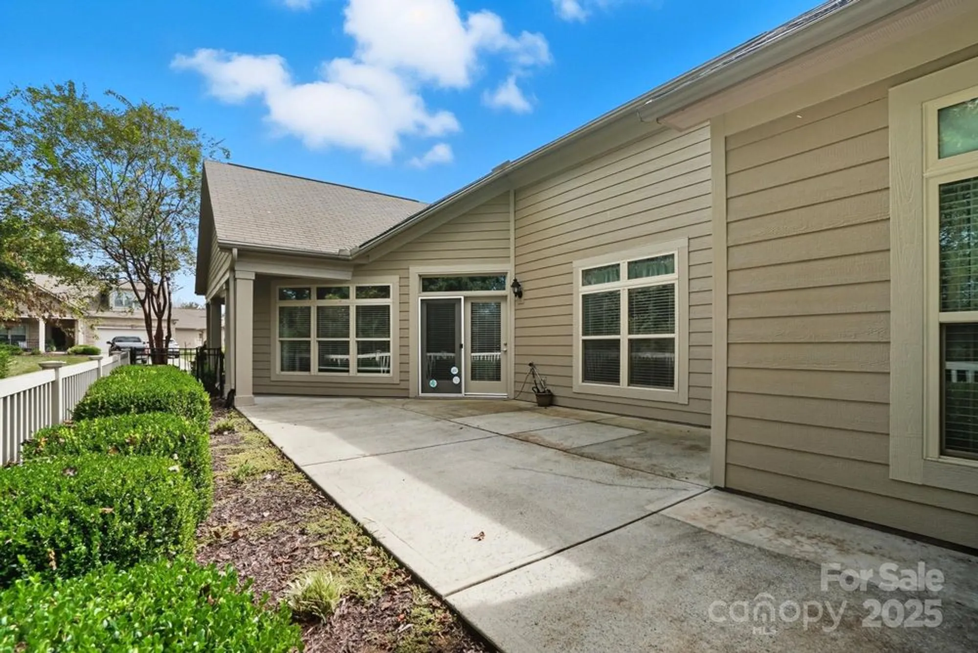 Property Slideshow image 34 of 42 | 2232 coltsview ln, Matthews, NC, 28105