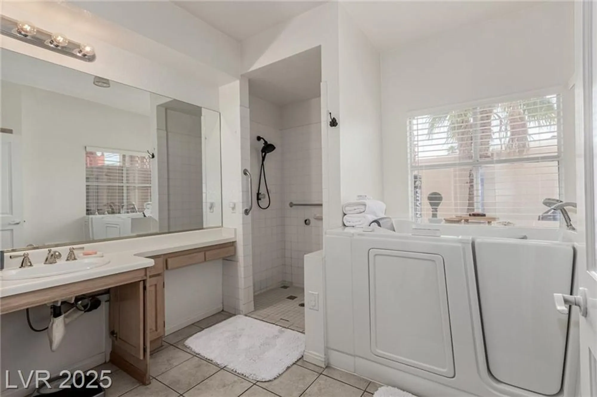 Property Slideshow image 15 of 36 | 5117 harvest moon ln, Las Vegas, NV, 89107